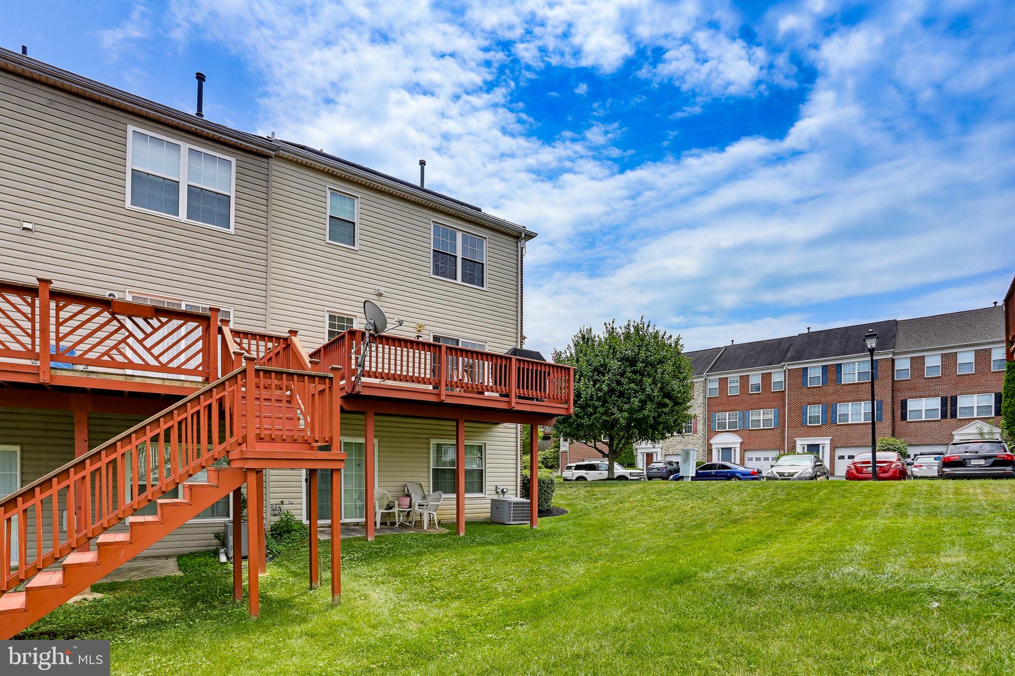 LYONS GATE - Residential