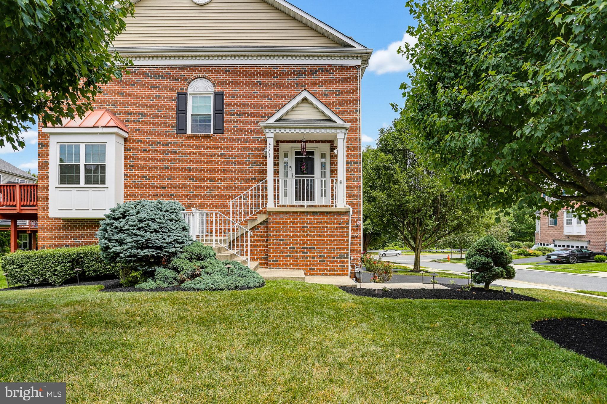 LYONS GATE - Residential