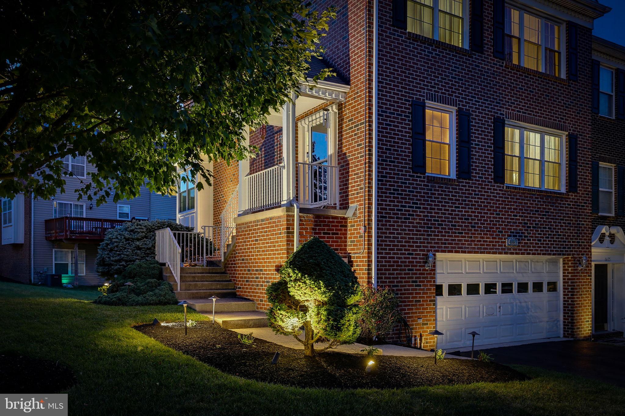 LYONS GATE - Residential
