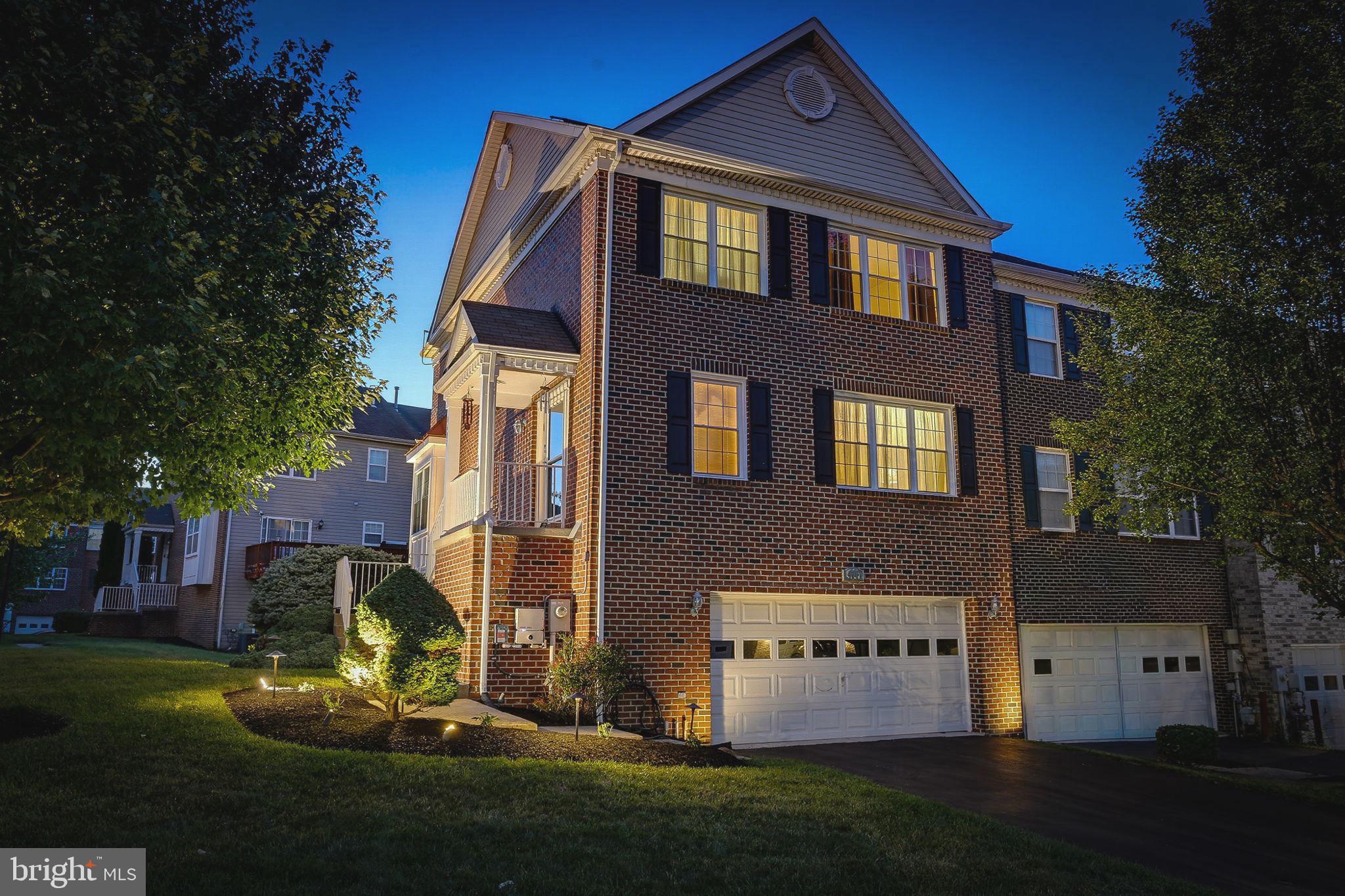 LYONS GATE - Residential