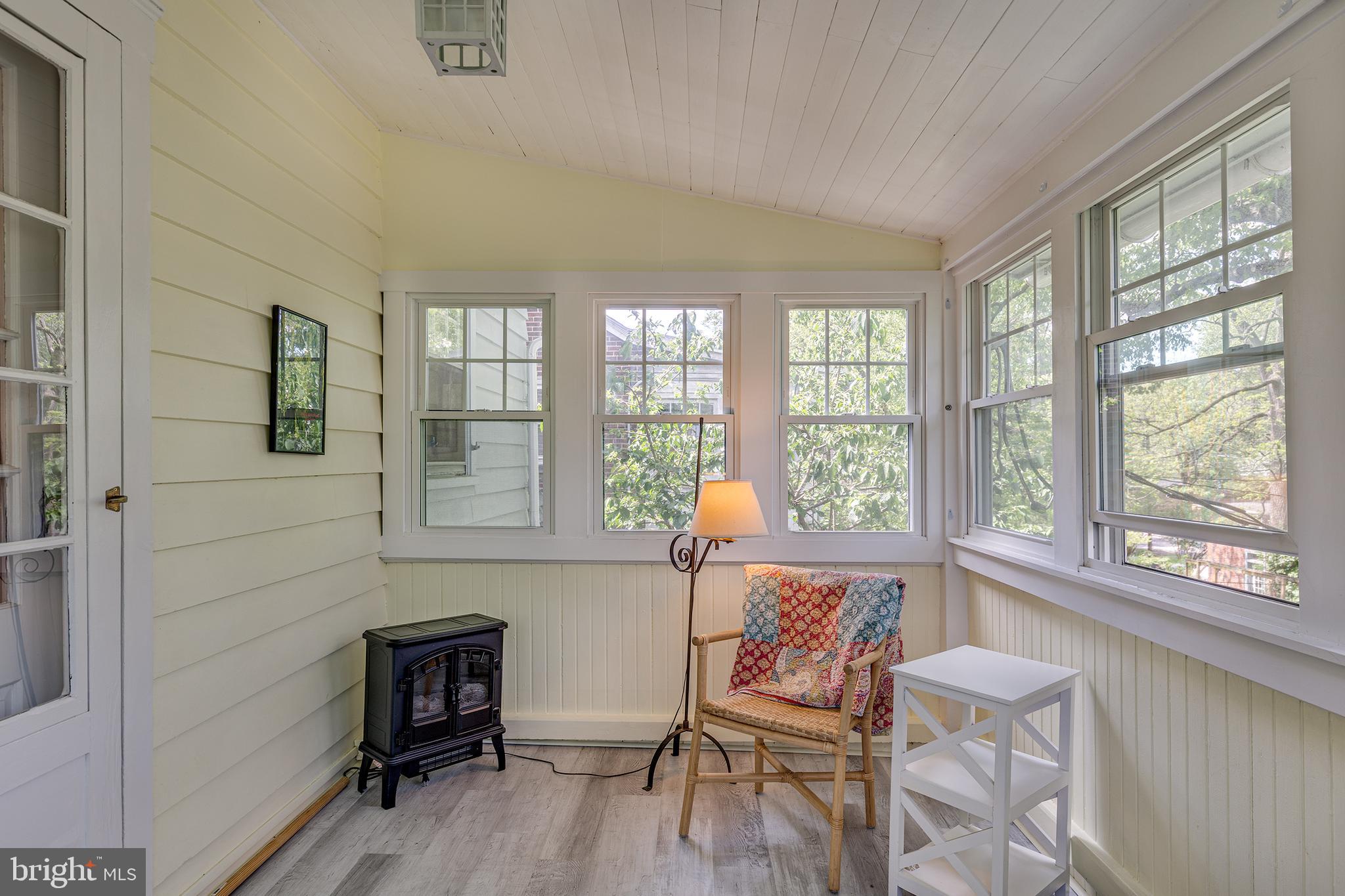 SCHOOL LANE HILLS - Residential