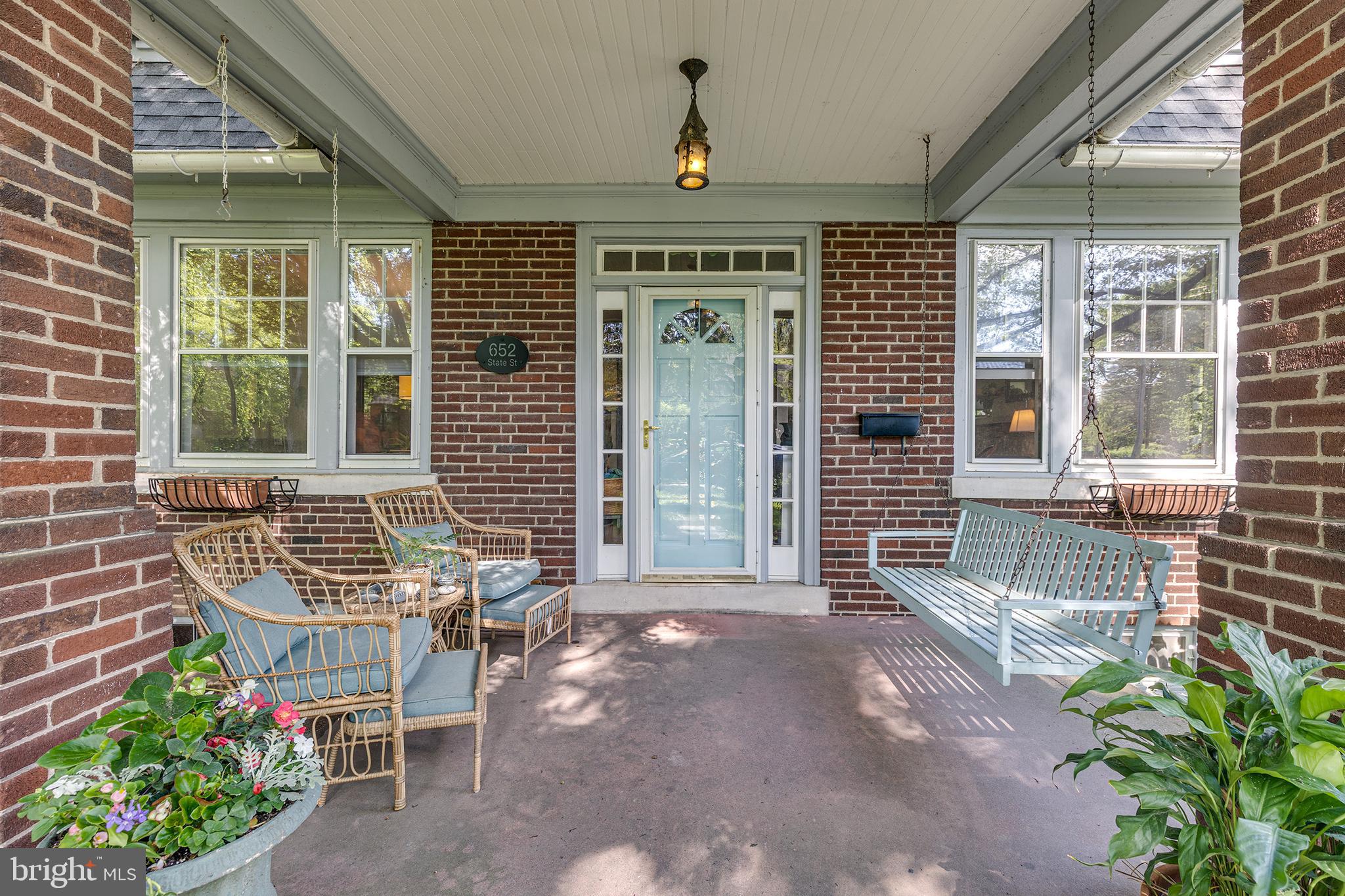 SCHOOL LANE HILLS - Residential