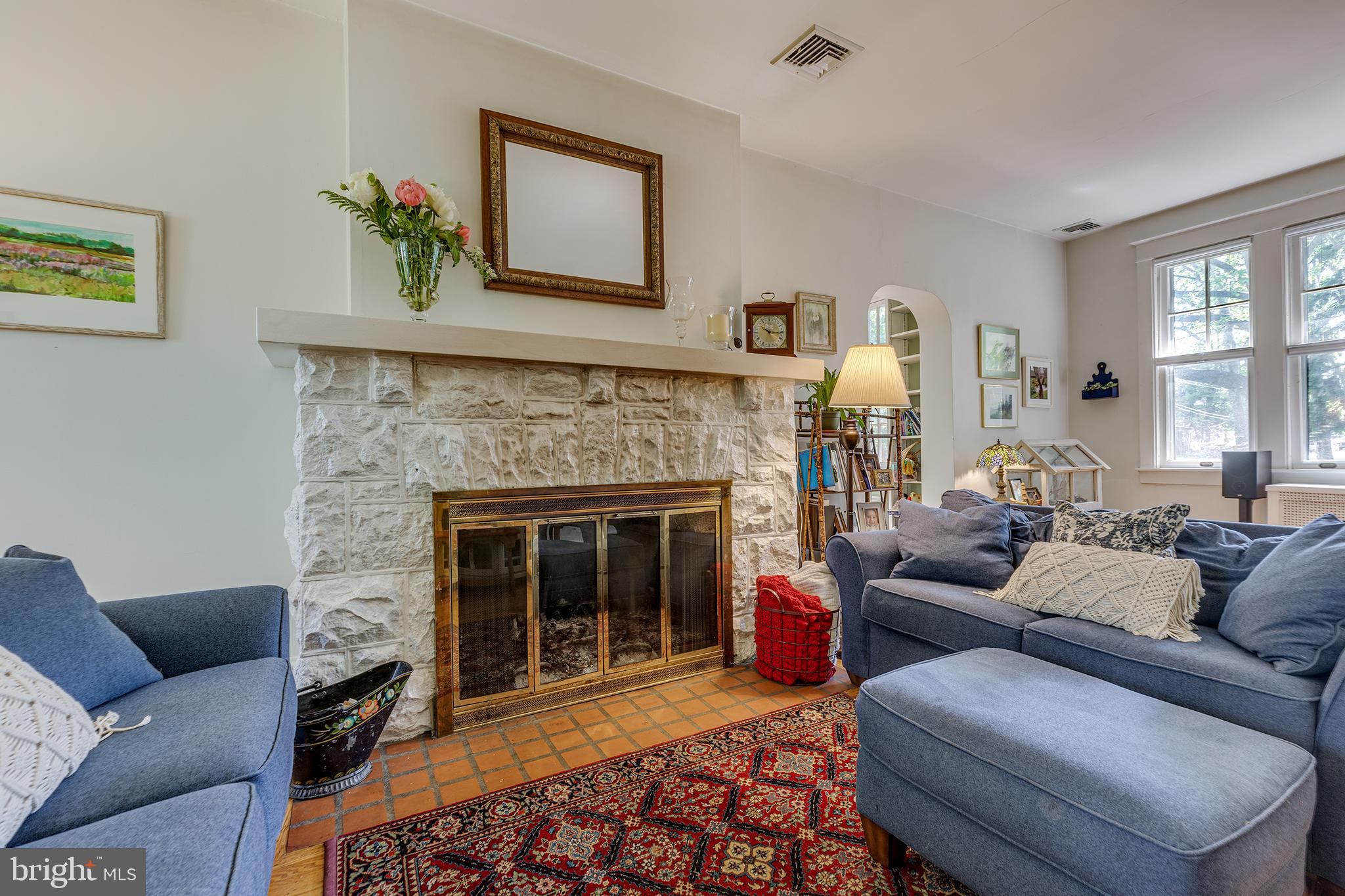 SCHOOL LANE HILLS - Residential