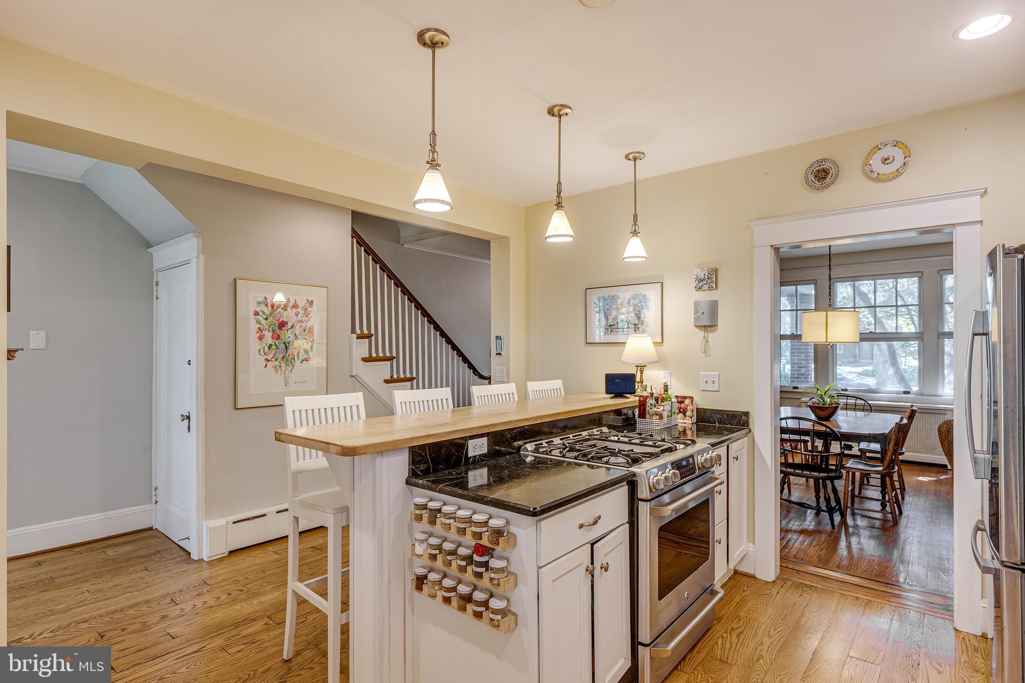 SCHOOL LANE HILLS - Residential