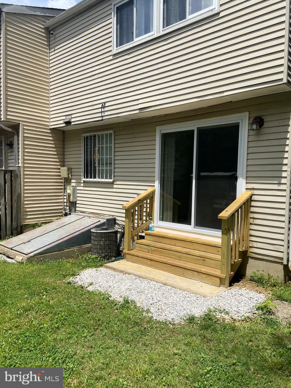WESTHAMPTON TOWNHOUSES P - Residential