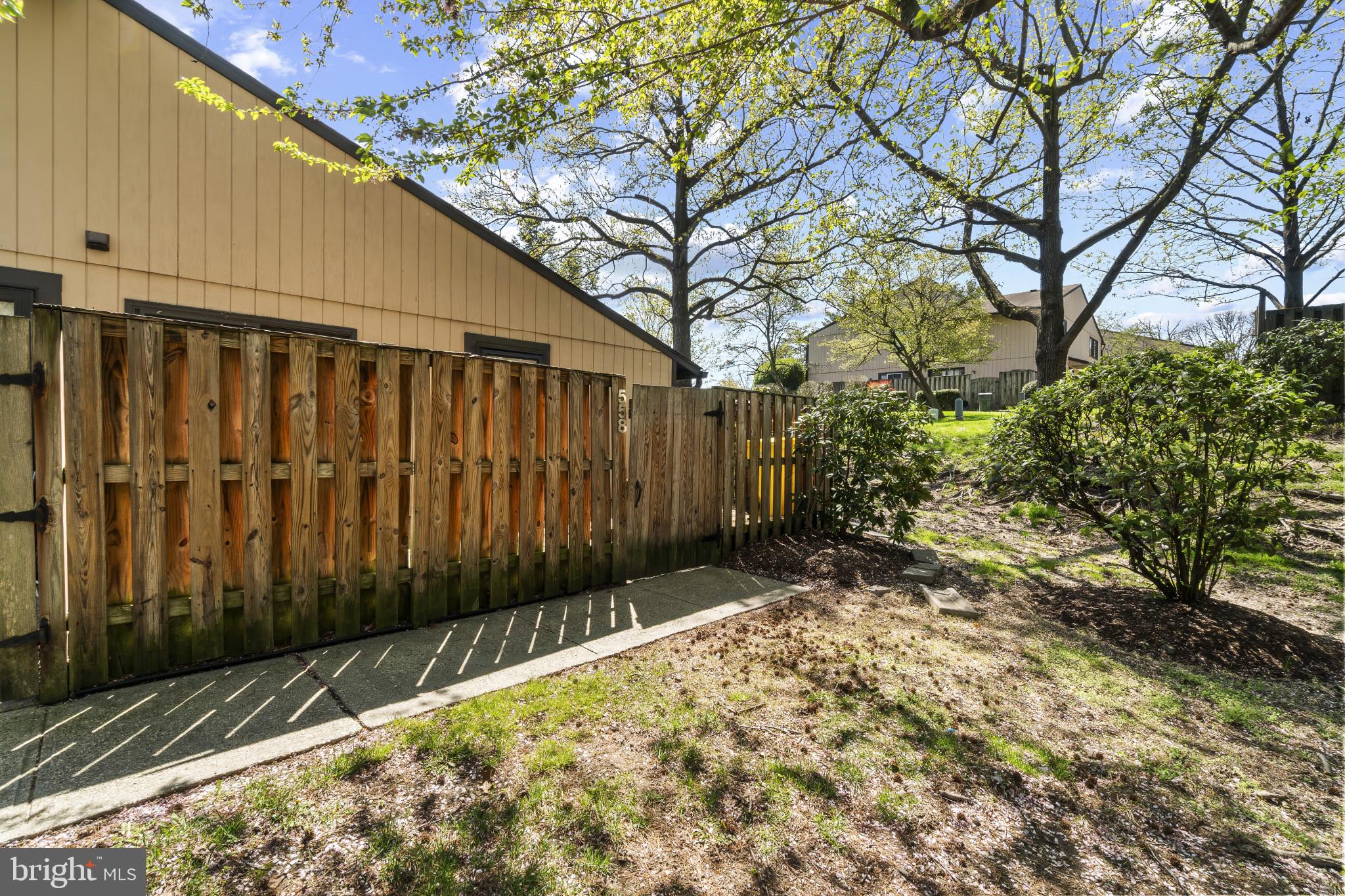 WOODSIDE SQUARE - Residential
