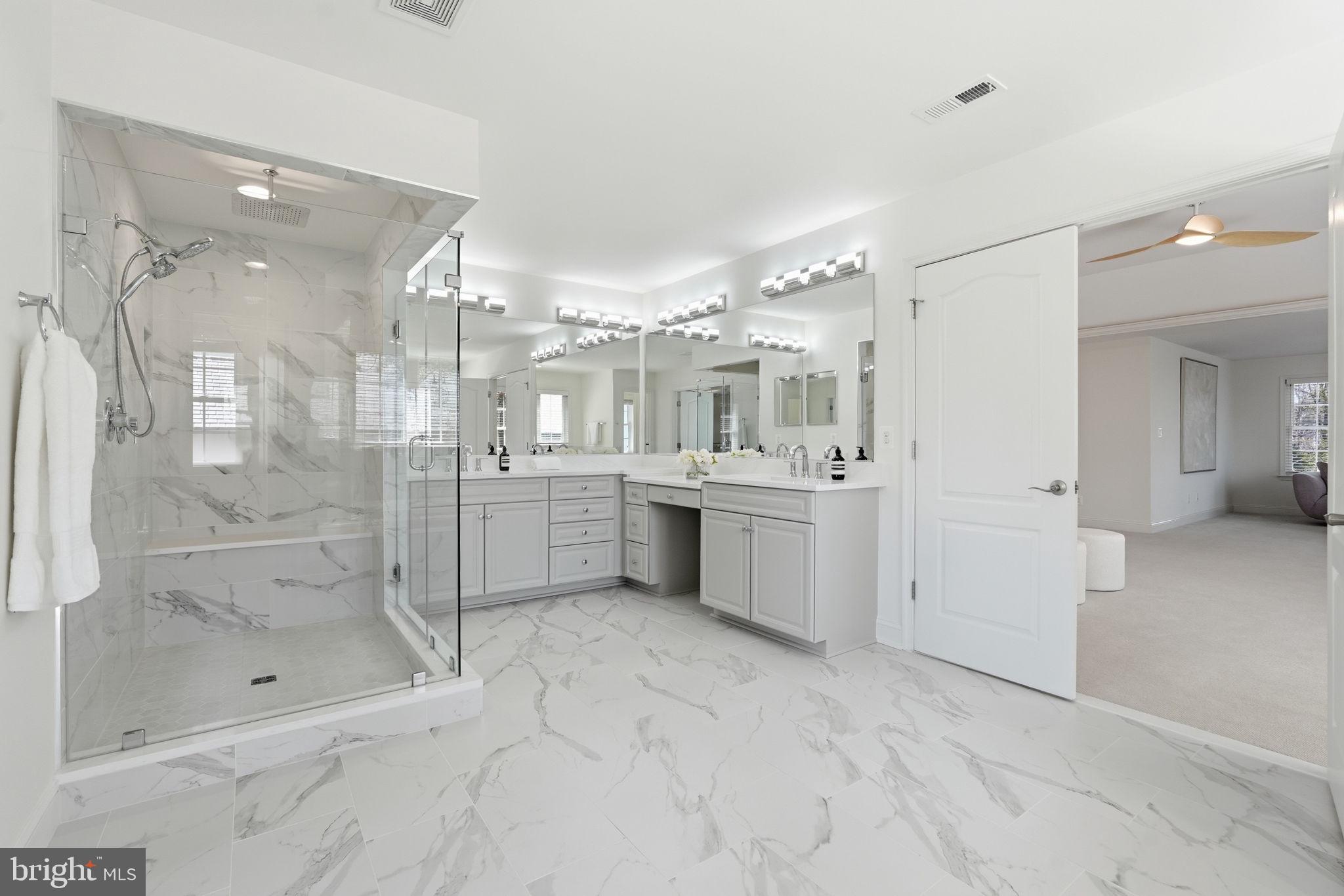 CLEARVIEW MANOR - Residential