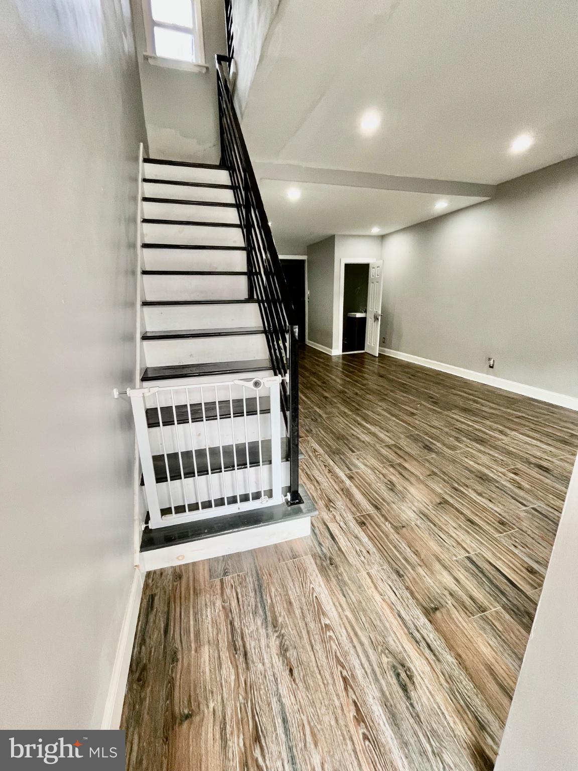 POINT BREEZE - Residential