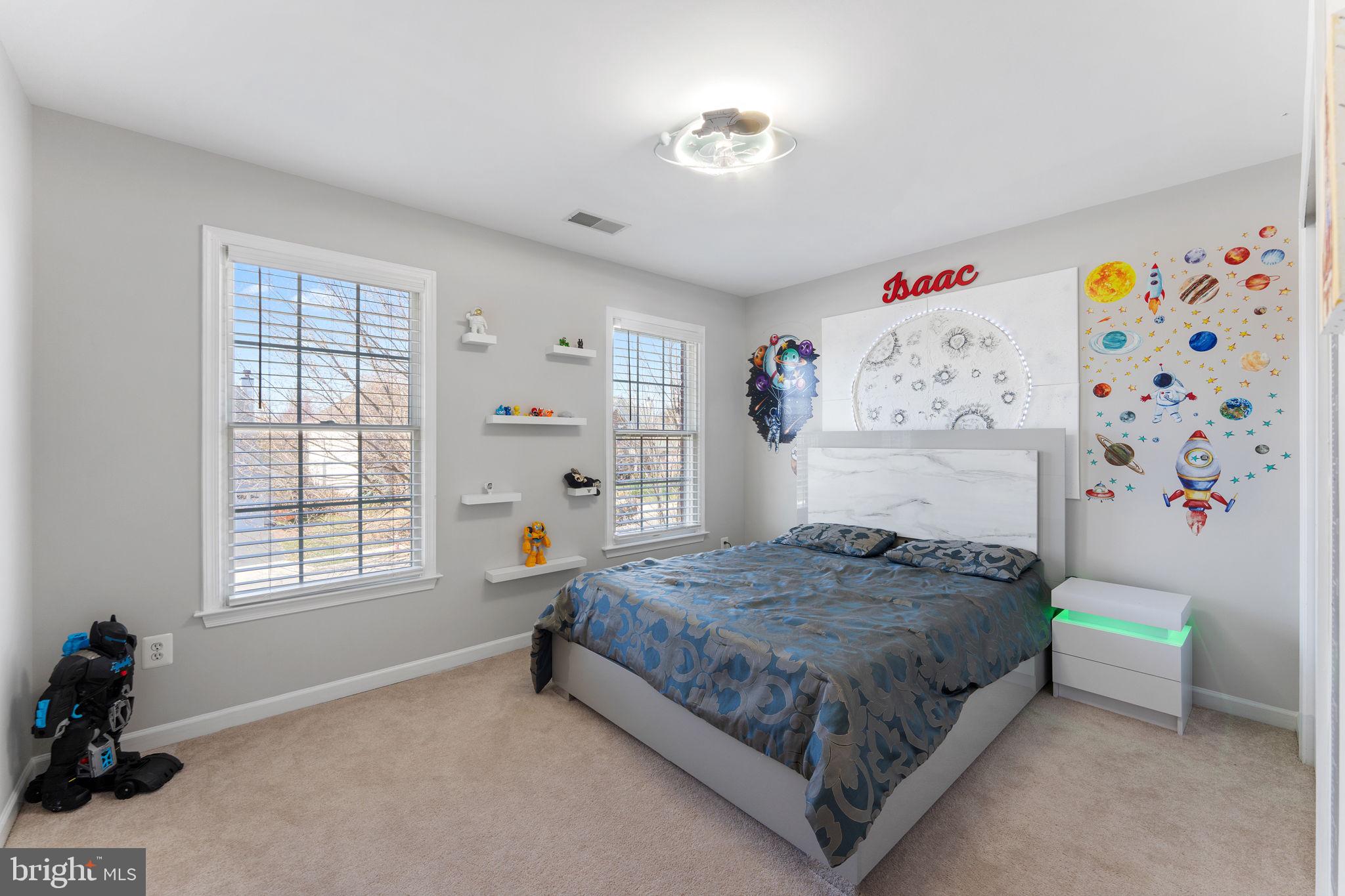 LOUDOUN VALLEY ESTATES - Residential Lease