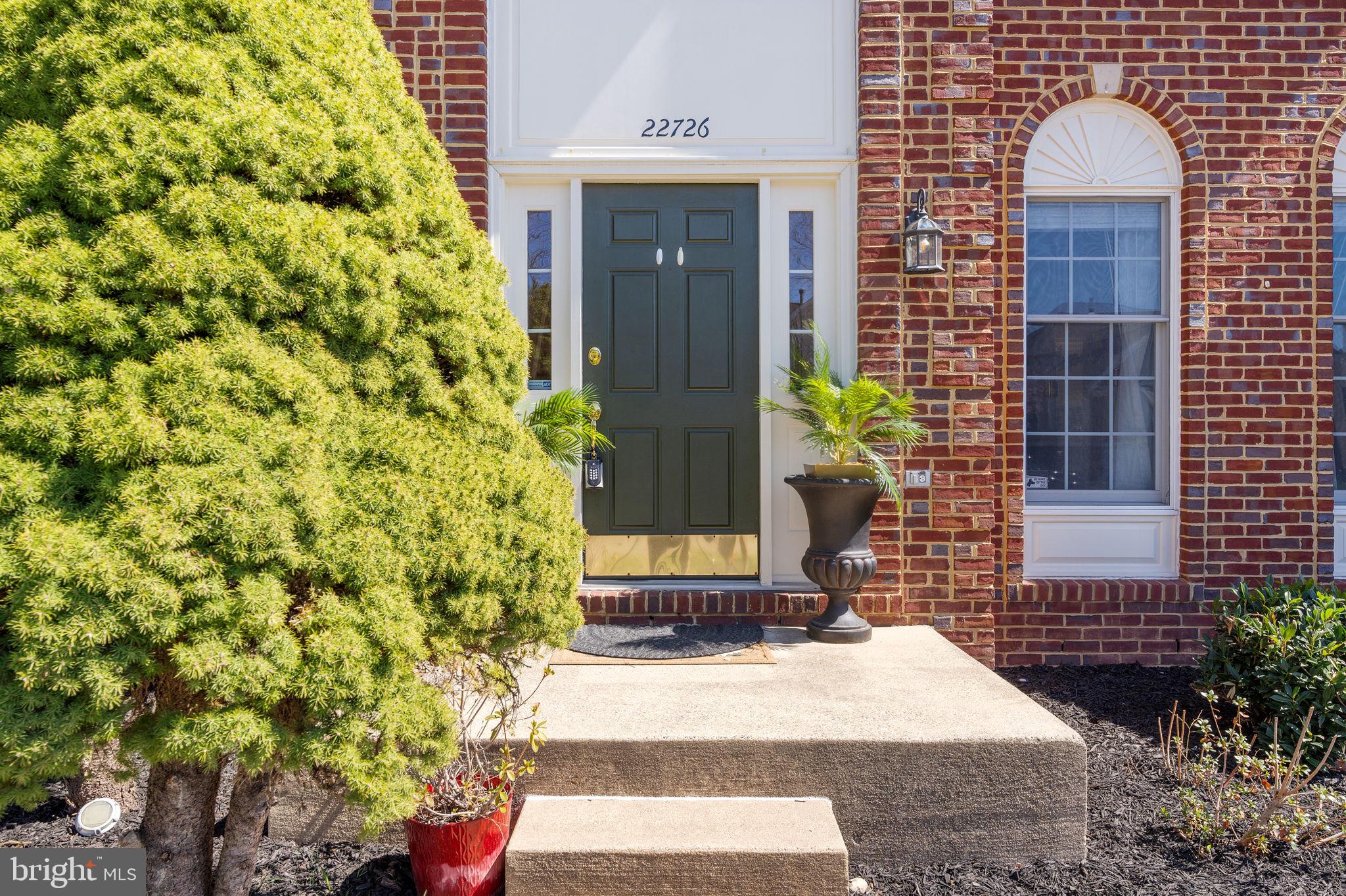 LOUDOUN VALLEY ESTATES - Residential Lease