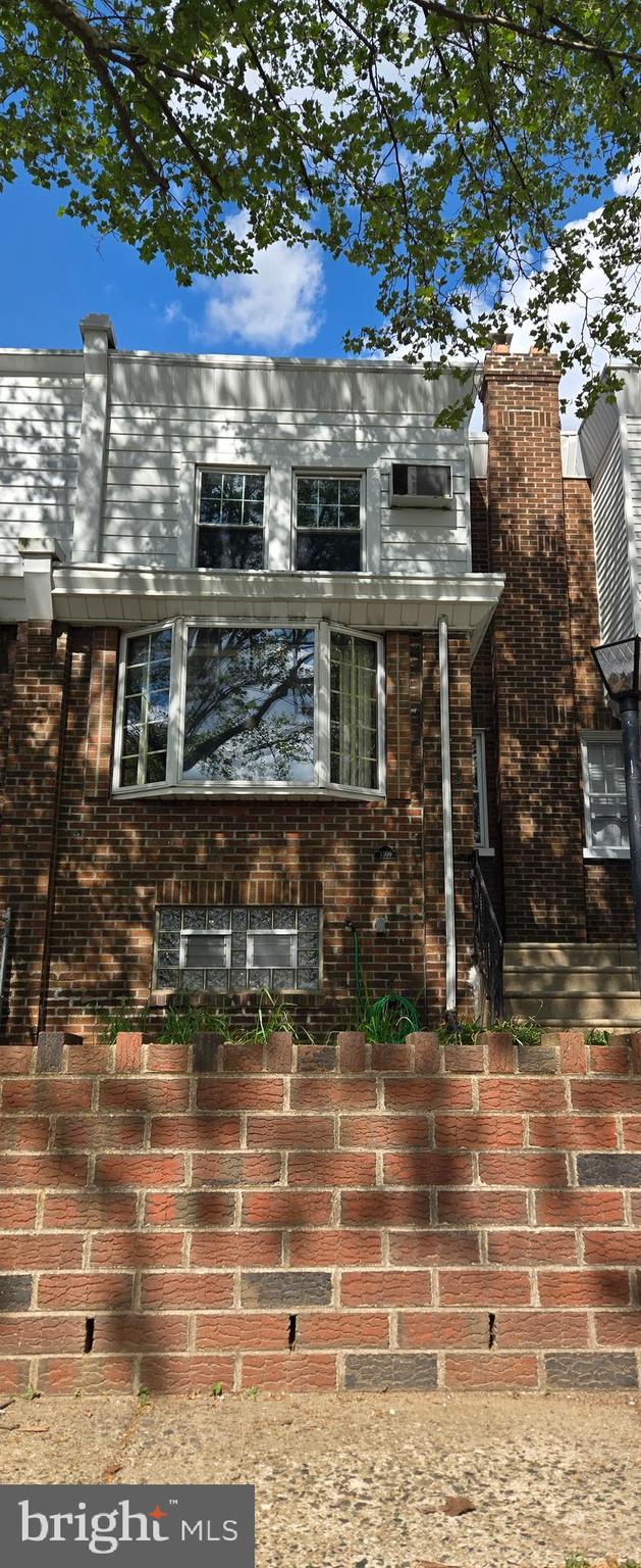 Welcome to 3309 Brighton St, Philadelphia, PA 19149 — a well-located townhouse offering space, convenience, and solid potential in Northeast Philadelphia.

This home features 3 bedrooms and 1.5 bathrooms with a practical and functional layout suitable for both homeowners and investors. The property is in overall good condition and offers an excellent opportunity for light renovation and value improvement.

The finished basement includes a built-in bar area, providing additional space for entertaining, recreation, or flexible use.

A key highlight of the home is the rear deck with a large wood awning, ideal for outdoor seating and entertaining in all weather conditions.

Located in a highly convenient area, the property is within walking distance to supermarkets, shopping, and daily essentials, with easy access to public transportation and major routes.

Sold in as-is condition. A strong opportunity with great upside potential in a desirable location.