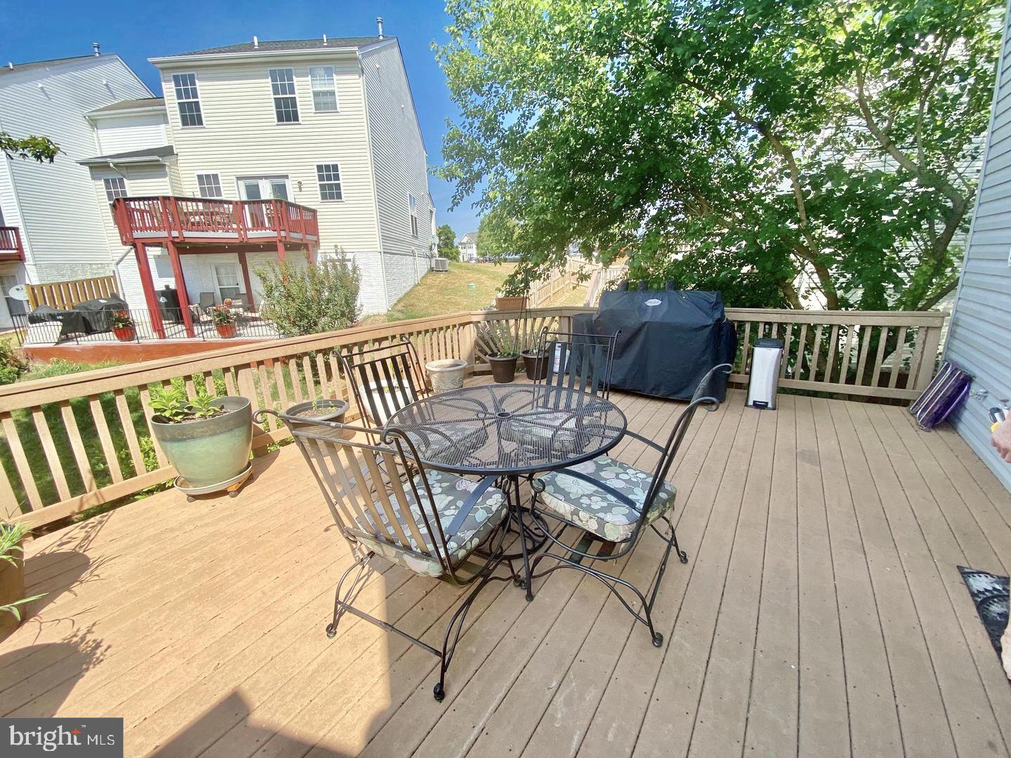 APPLE GROVE - Residential