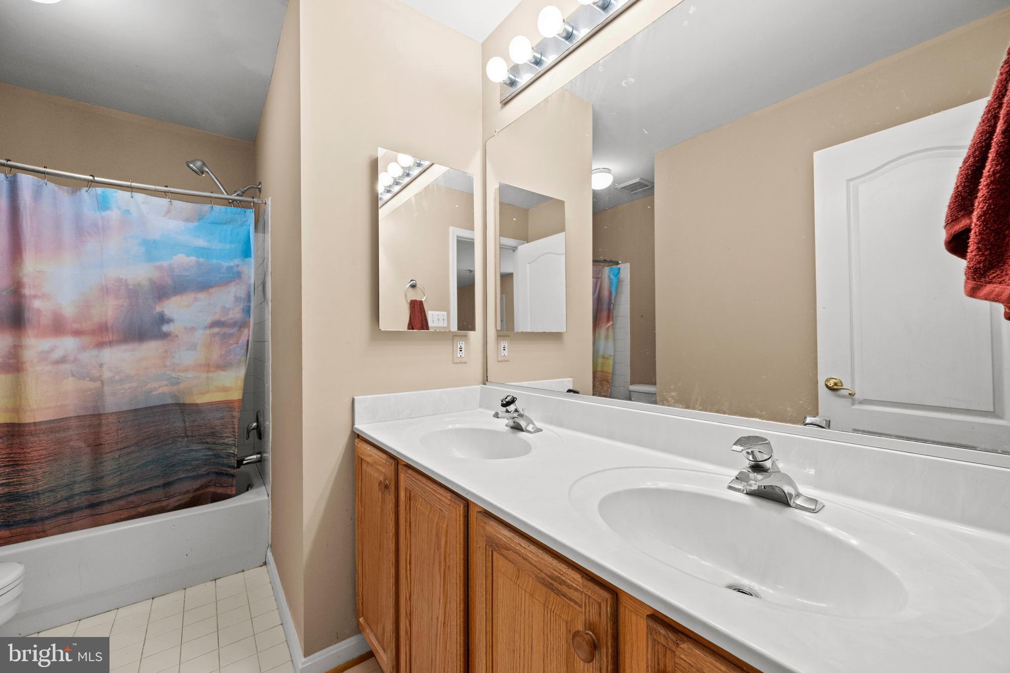 SAMHILL ESTATES - Residential