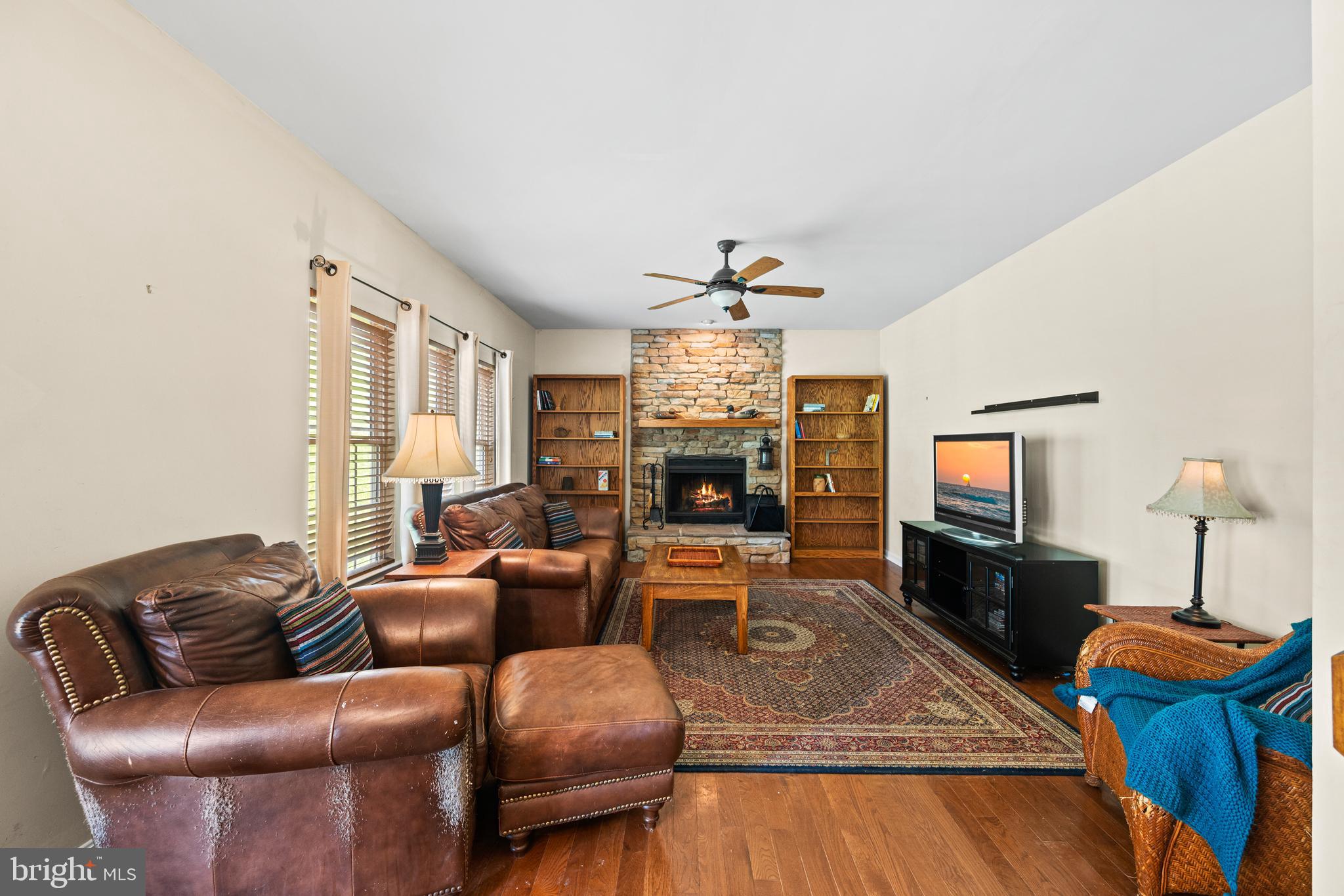 SAMHILL ESTATES - Residential