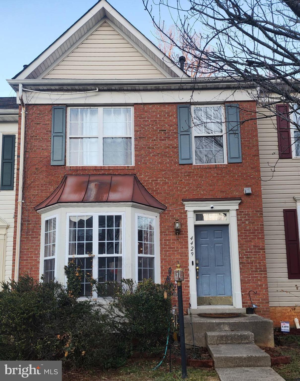 Rare 4-Level Townhome w/ Loft in Woodbridge – Bright, Spacious, four-level design (includes a loft above the primary suite) for flexible living and ample privacy. Fresh interior paint throughout for a cle
Large square footage with open-concept living and dining areas bathed in natural light . Spacious eat in kitchenabundant cabinet space . Primary suite with vaulted ceiling, private bath, and oversized walk-in closet; additional bedrooms upstairs.  The basement has recreation/bonus room with walk-out to a fenced backyard and extra storage options .  Has 2 assigned parking for convenience. Highly Desirable location near I-95, VRE, shopping at Potomac Mills, parks, and trails; nearby parks and recreational amenities   Top-rated schools in the Lake Ridge/Woodbridge area; ideal for commuters and families
