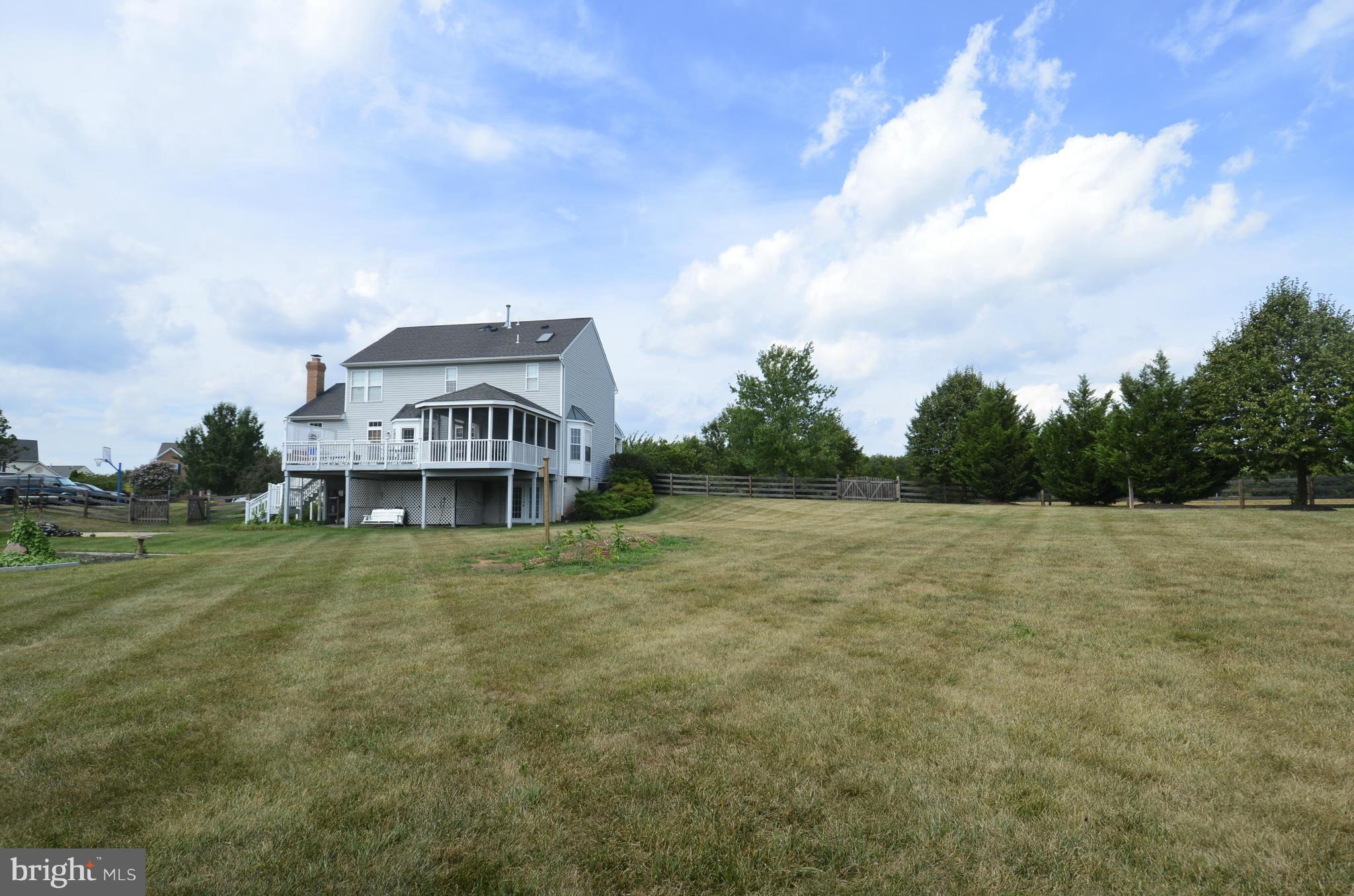 HUNTERS RUN - Residential