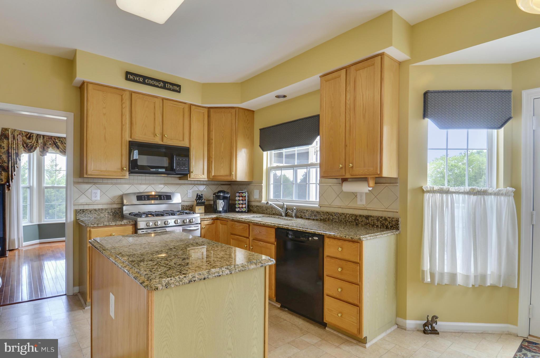 HUNTERS RUN - Residential