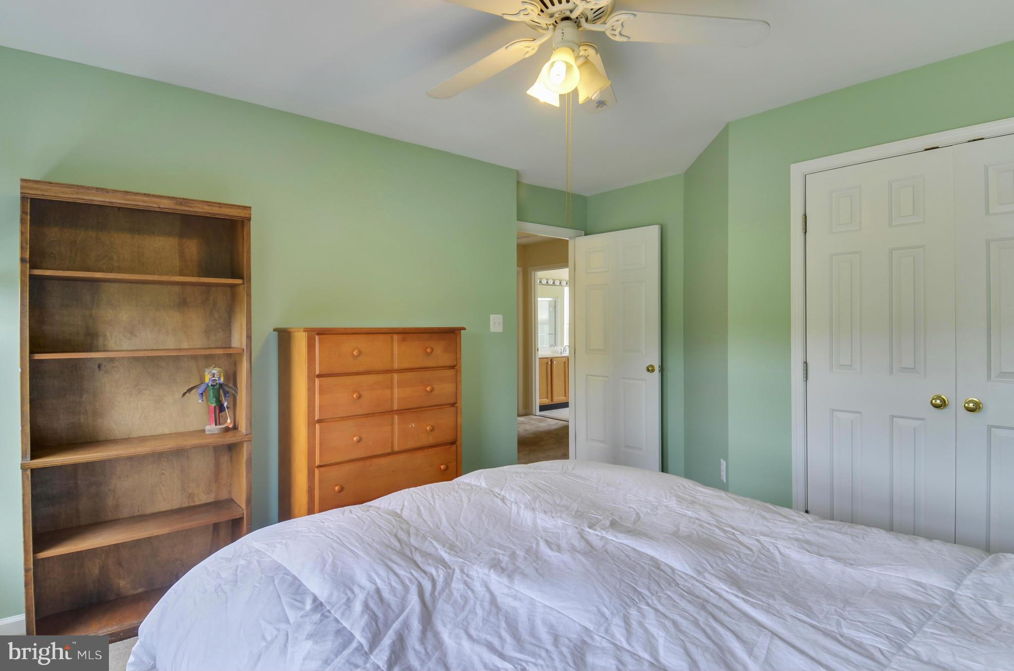 HUNTERS RUN - Residential