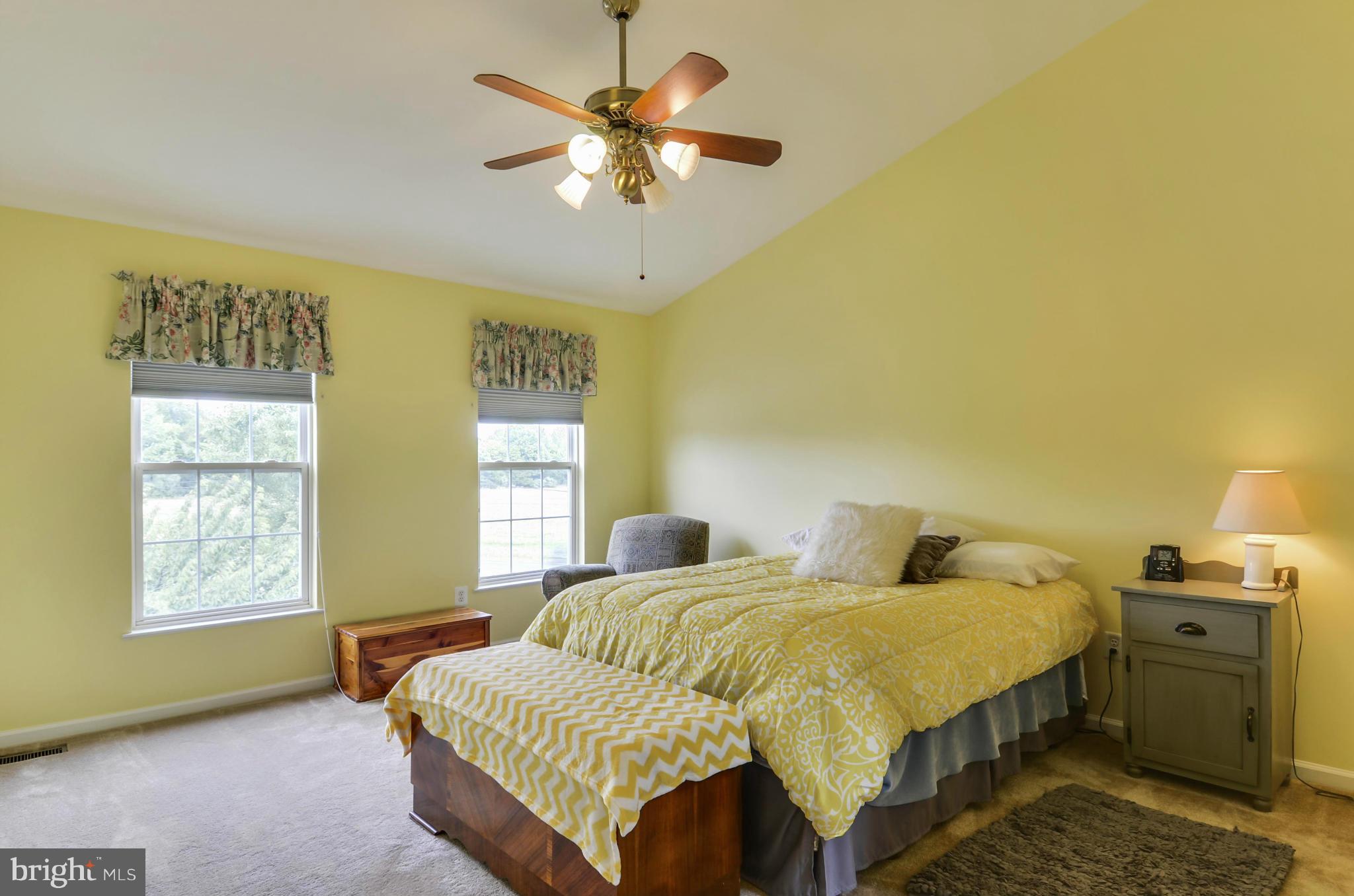 HUNTERS RUN - Residential