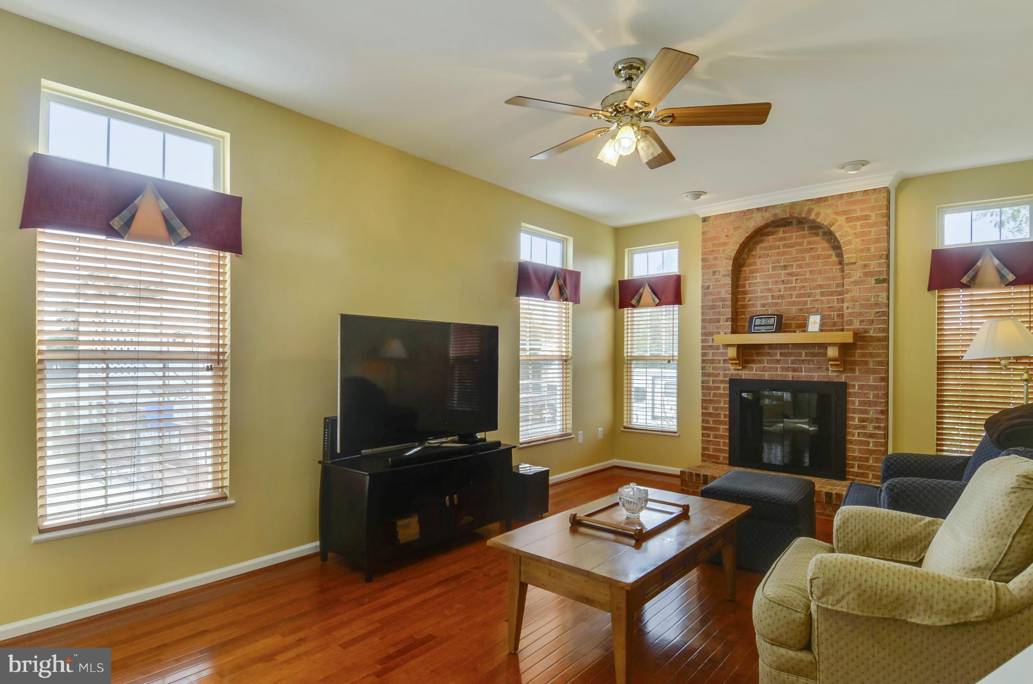 HUNTERS RUN - Residential