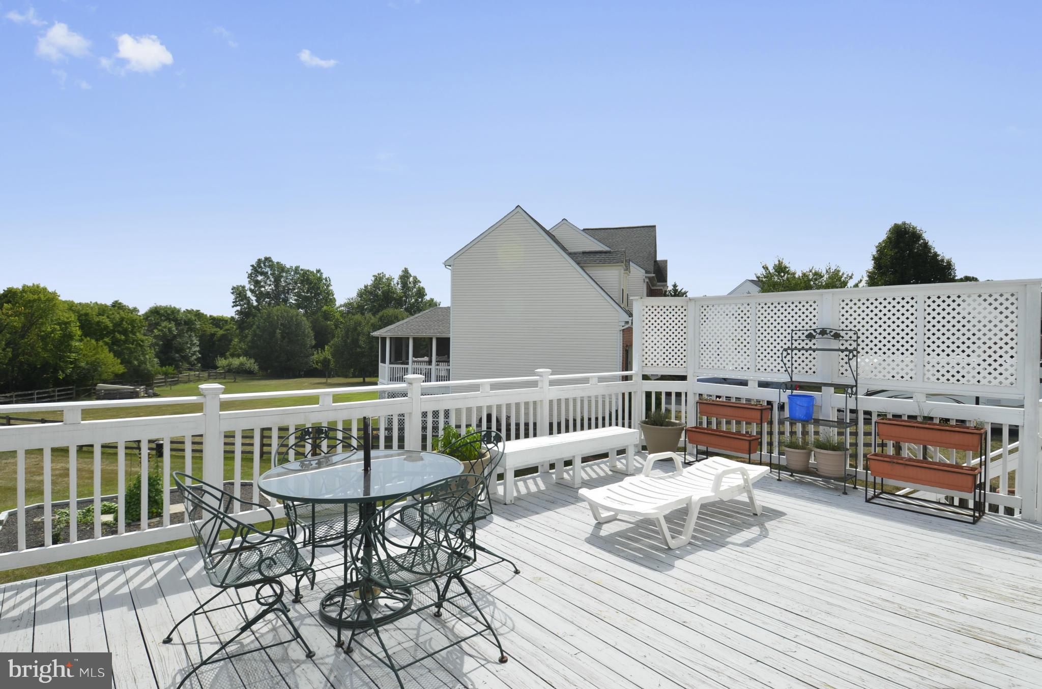 HUNTERS RUN - Residential