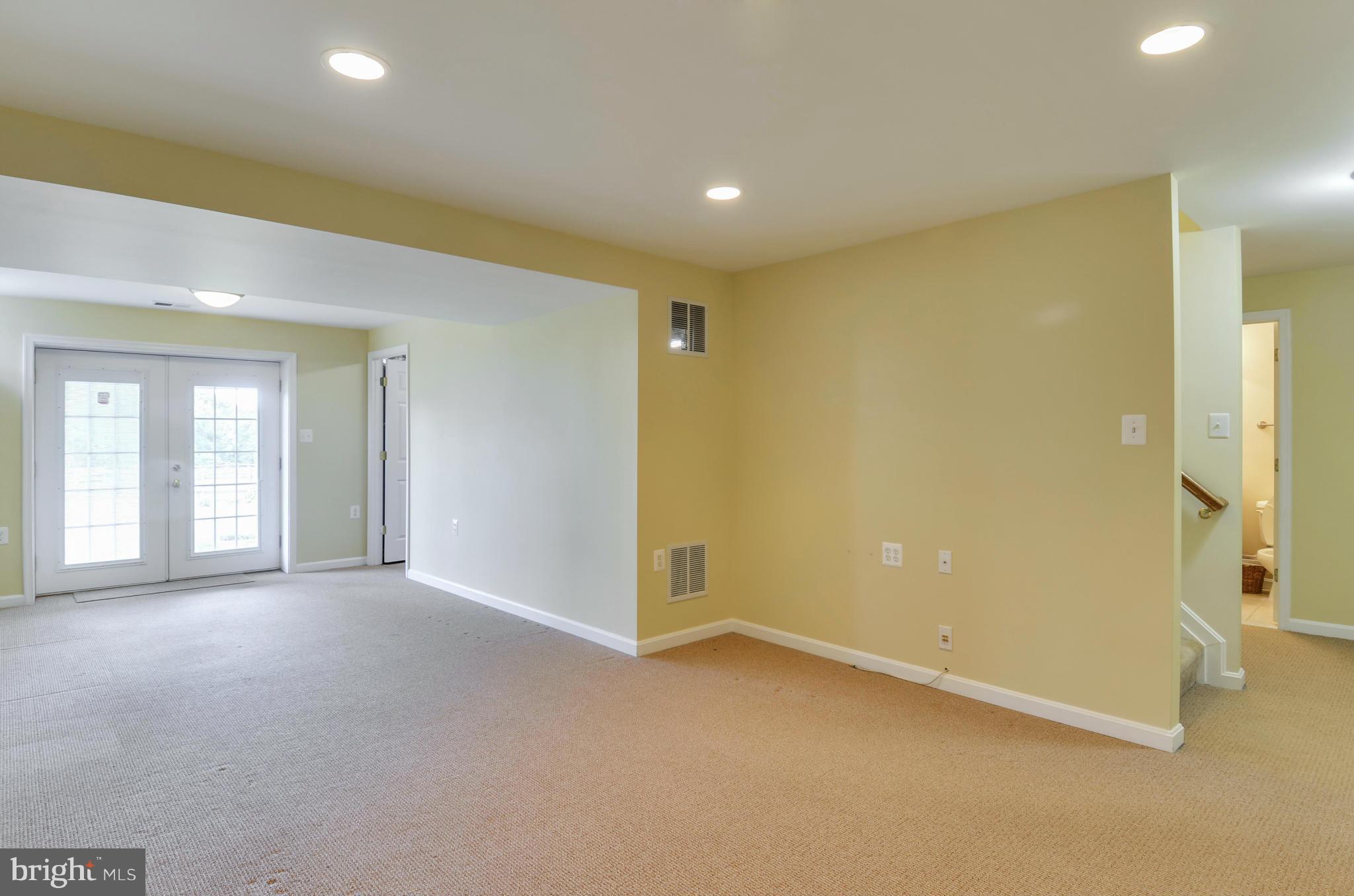 HUNTERS RUN - Residential
