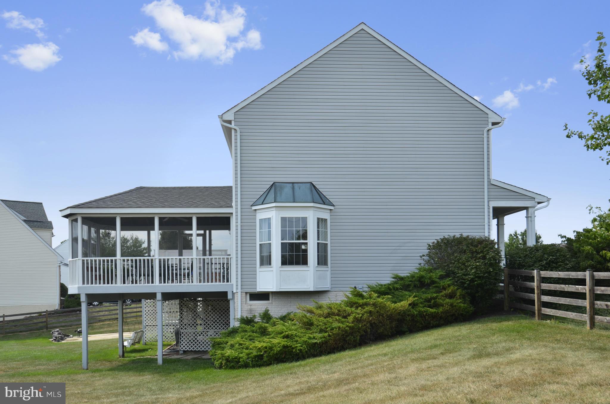 HUNTERS RUN - Residential