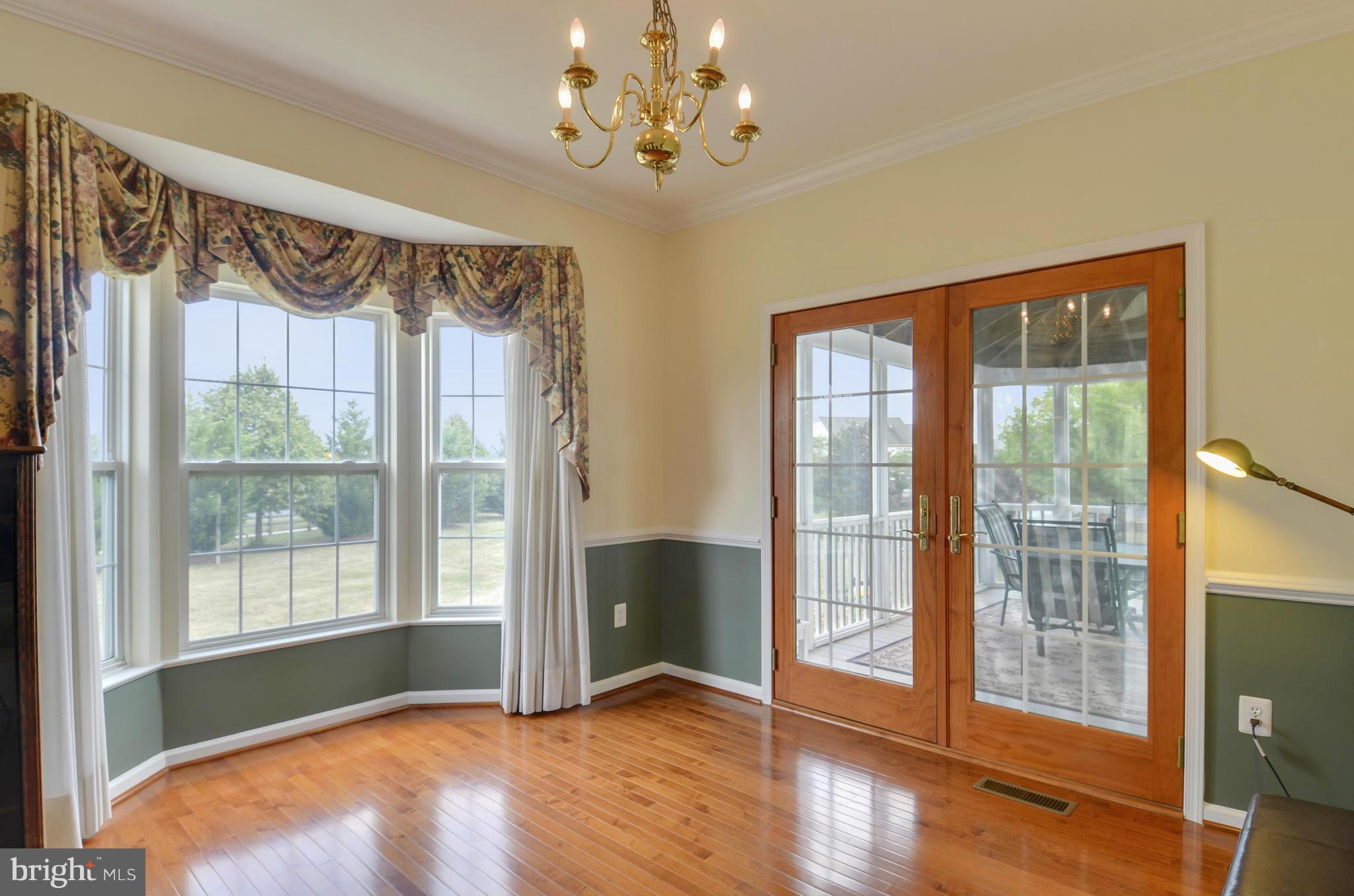HUNTERS RUN - Residential