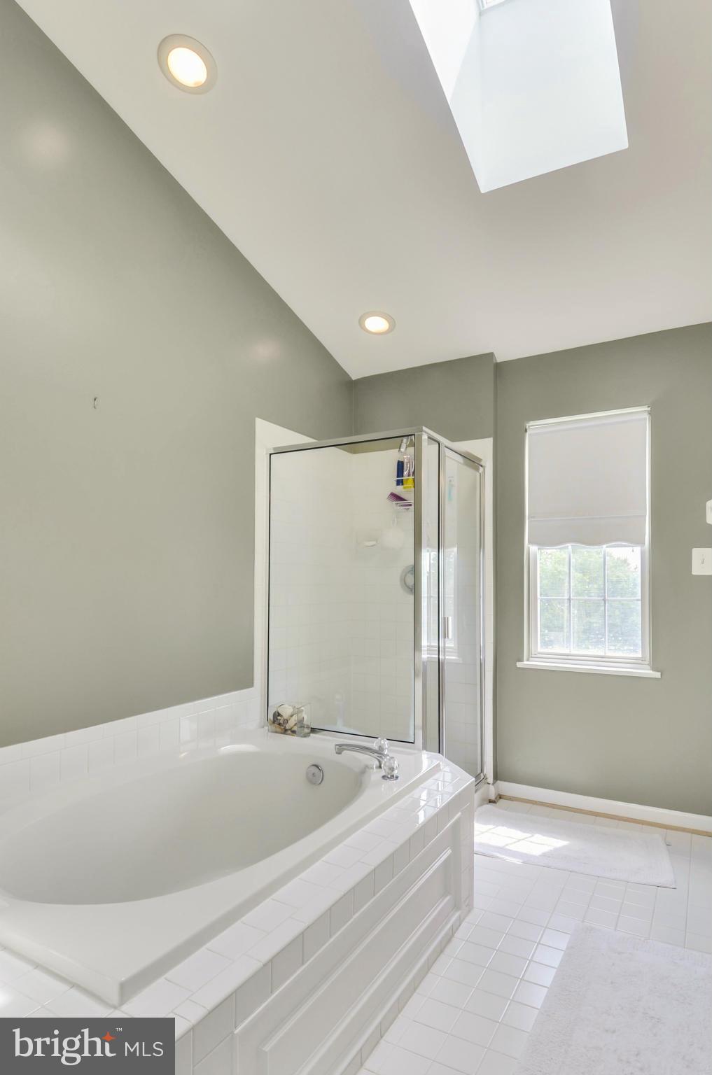 HUNTERS RUN - Residential