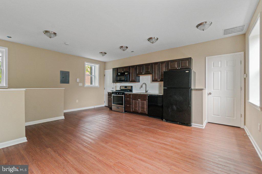 RESERVOIR HILL - Commercial Sale