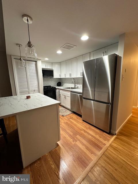 QUEEN VILLAGE - Residential