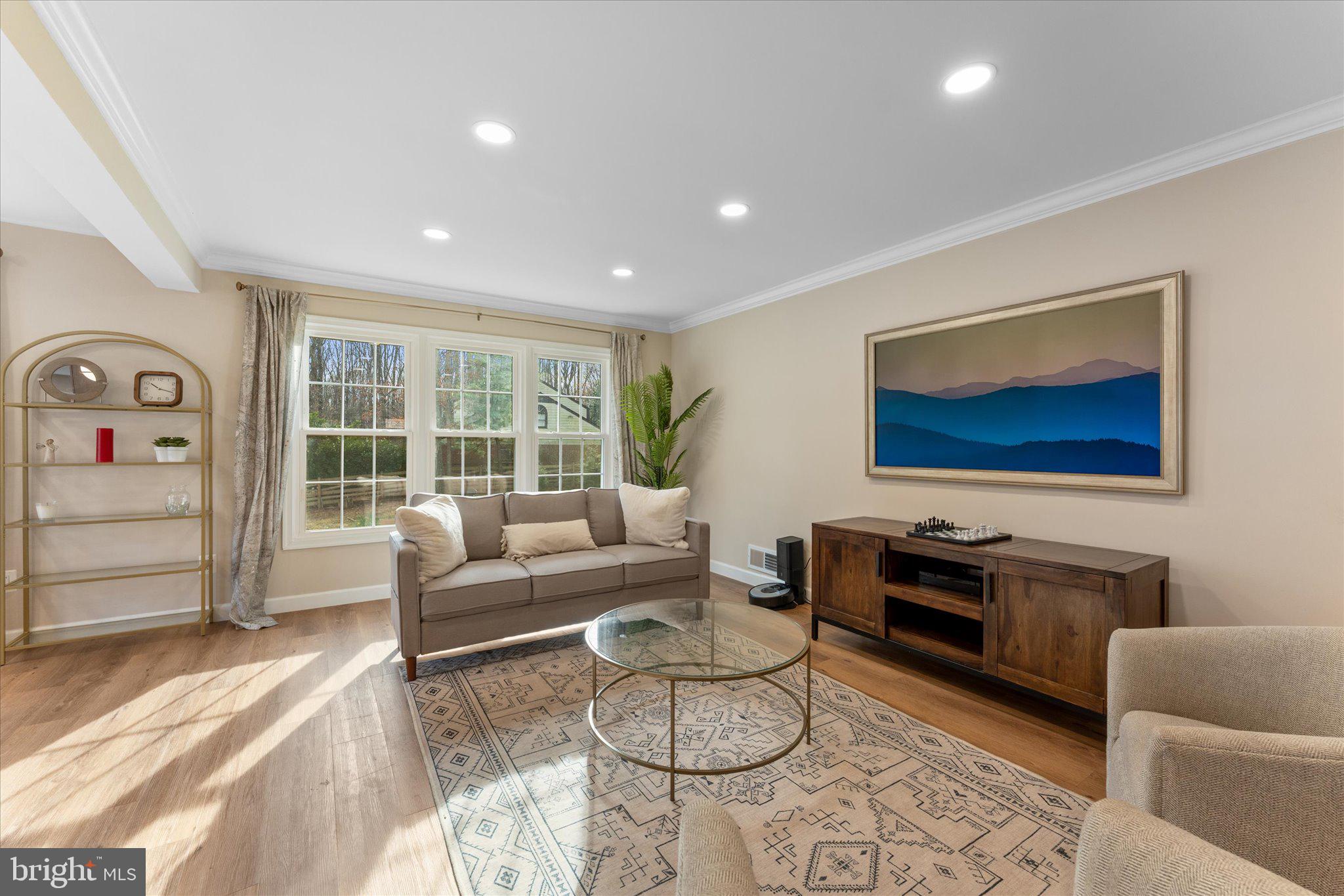 FOX MILL WOODS - Residential