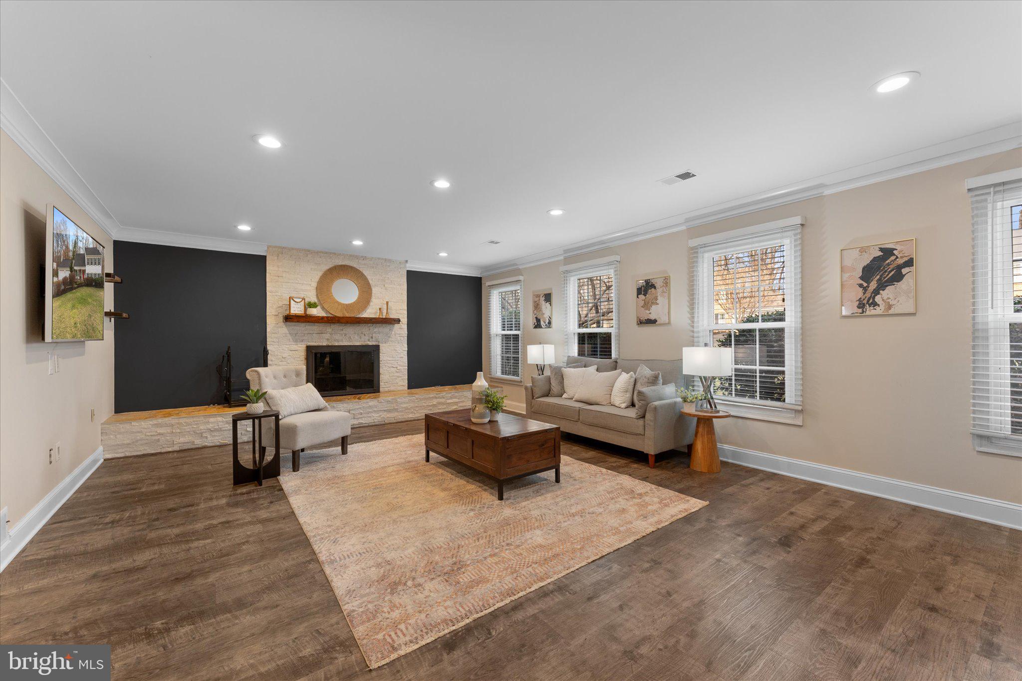 FOX MILL WOODS - Residential