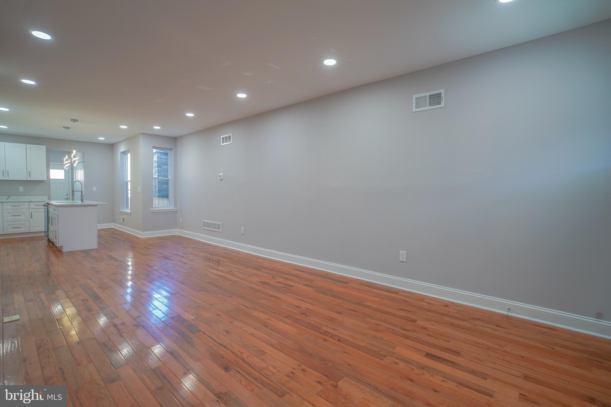 POINT BREEZE - Residential