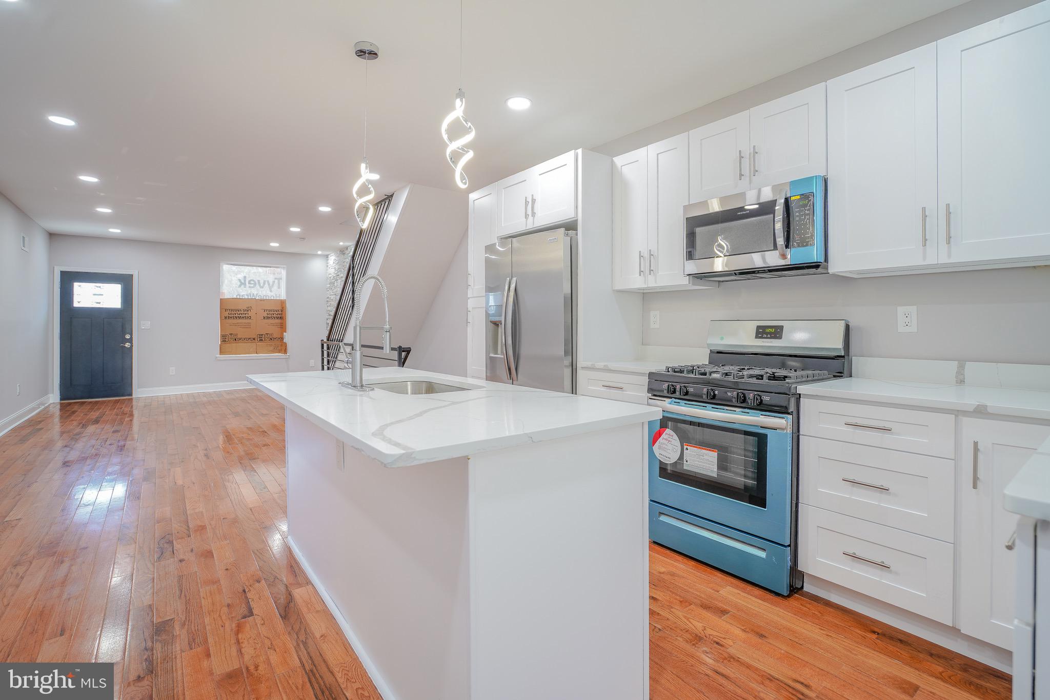 POINT BREEZE - Residential