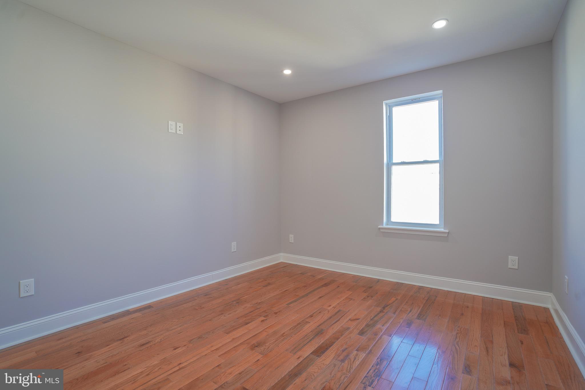 POINT BREEZE - Residential