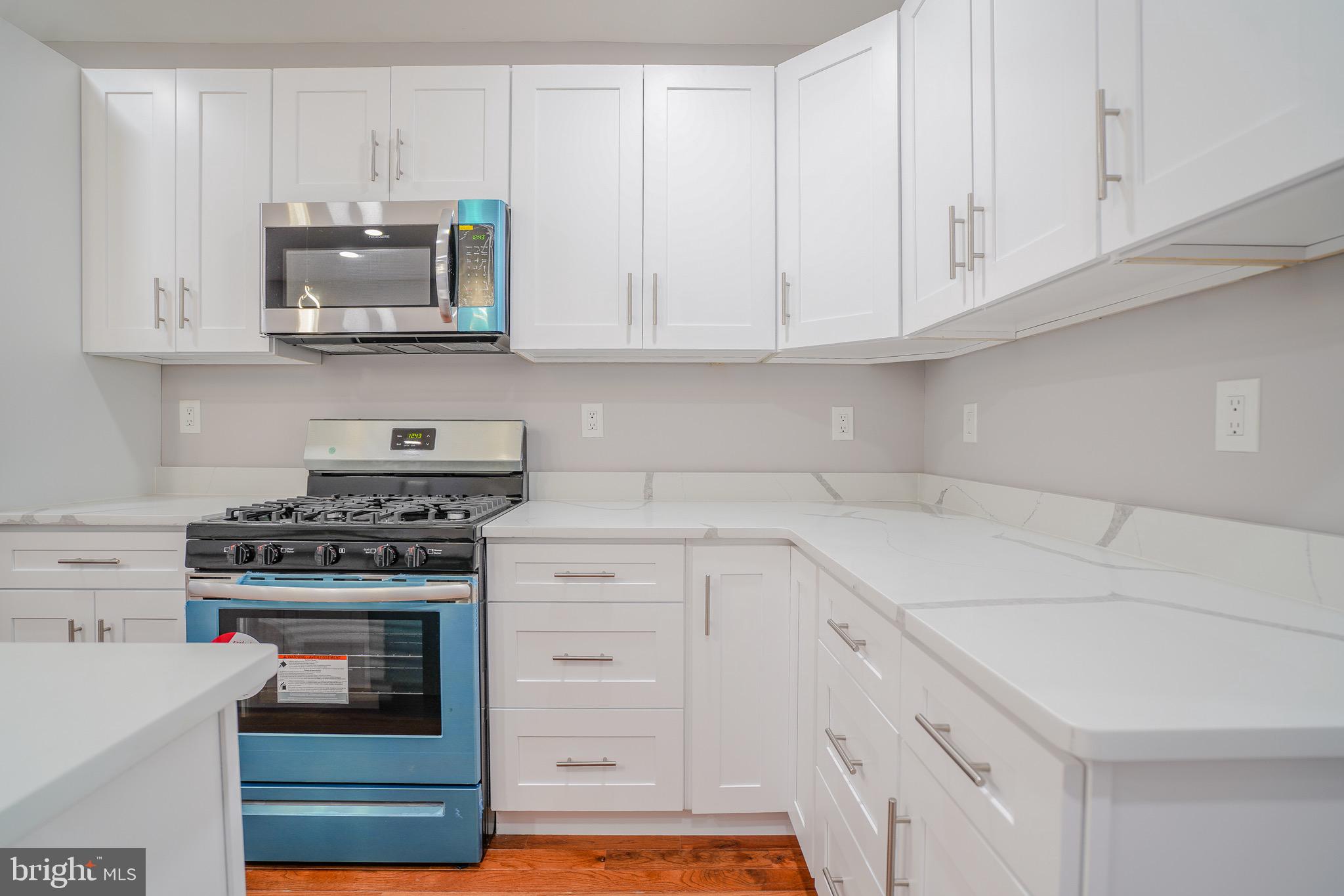 POINT BREEZE - Residential