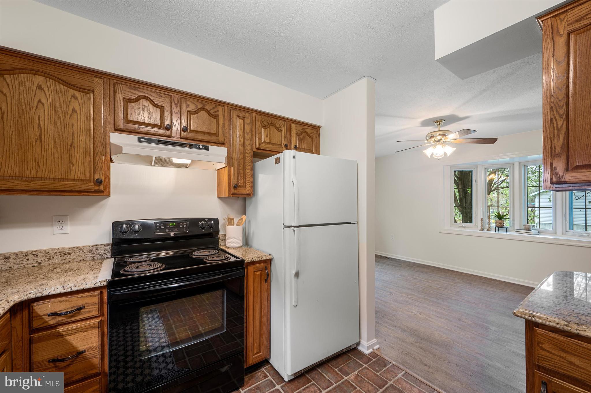PATRICK HENRY ESTATES - Residential