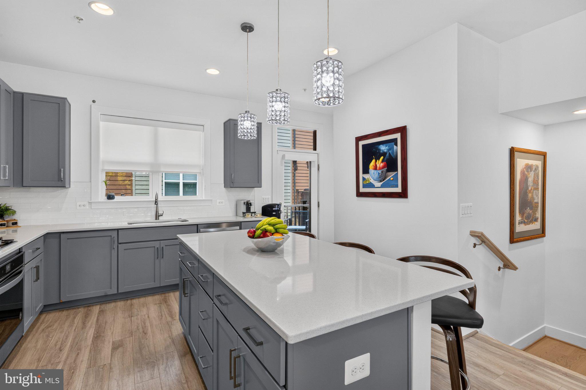TOWER OAKS - Residential