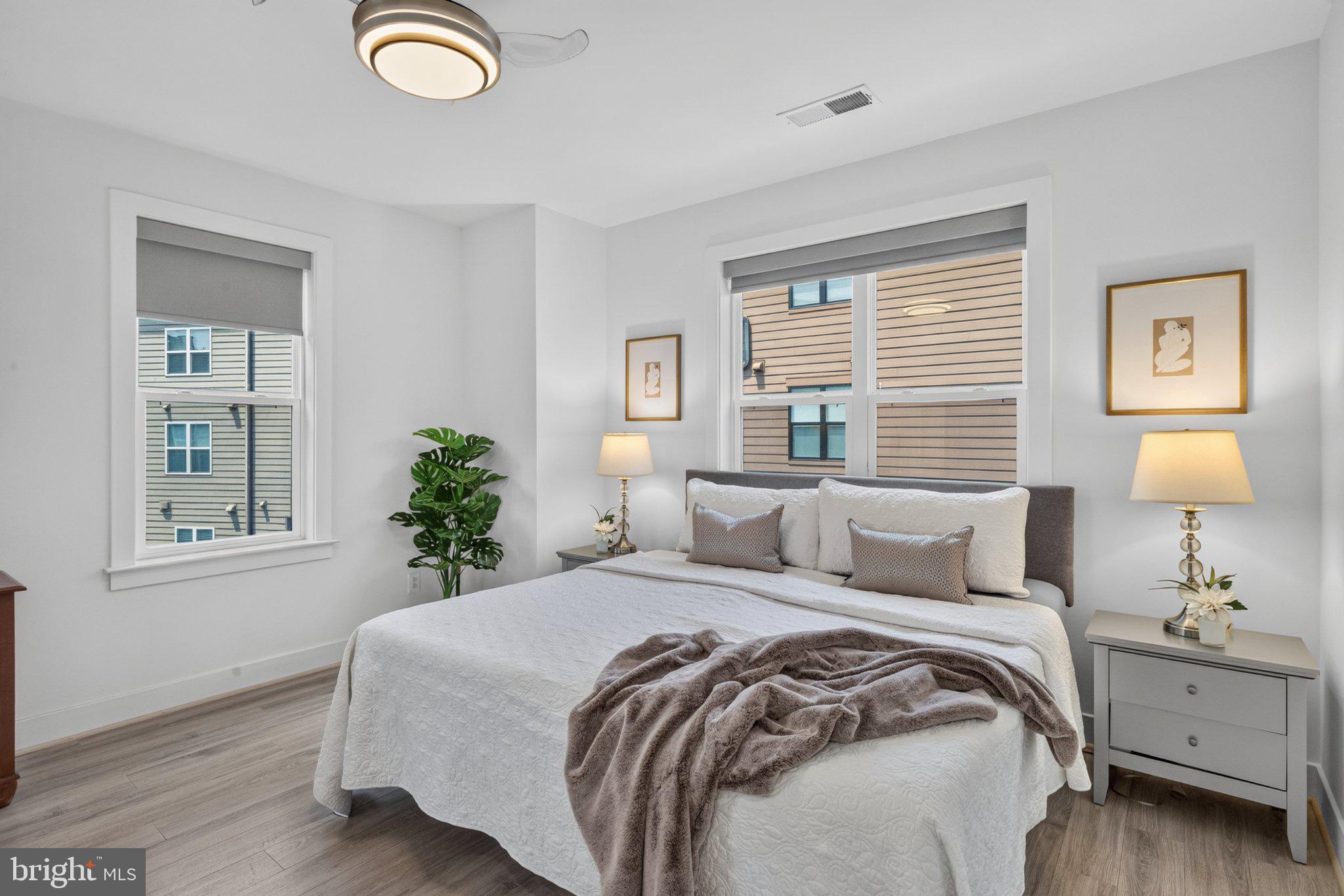 TOWER OAKS - Residential