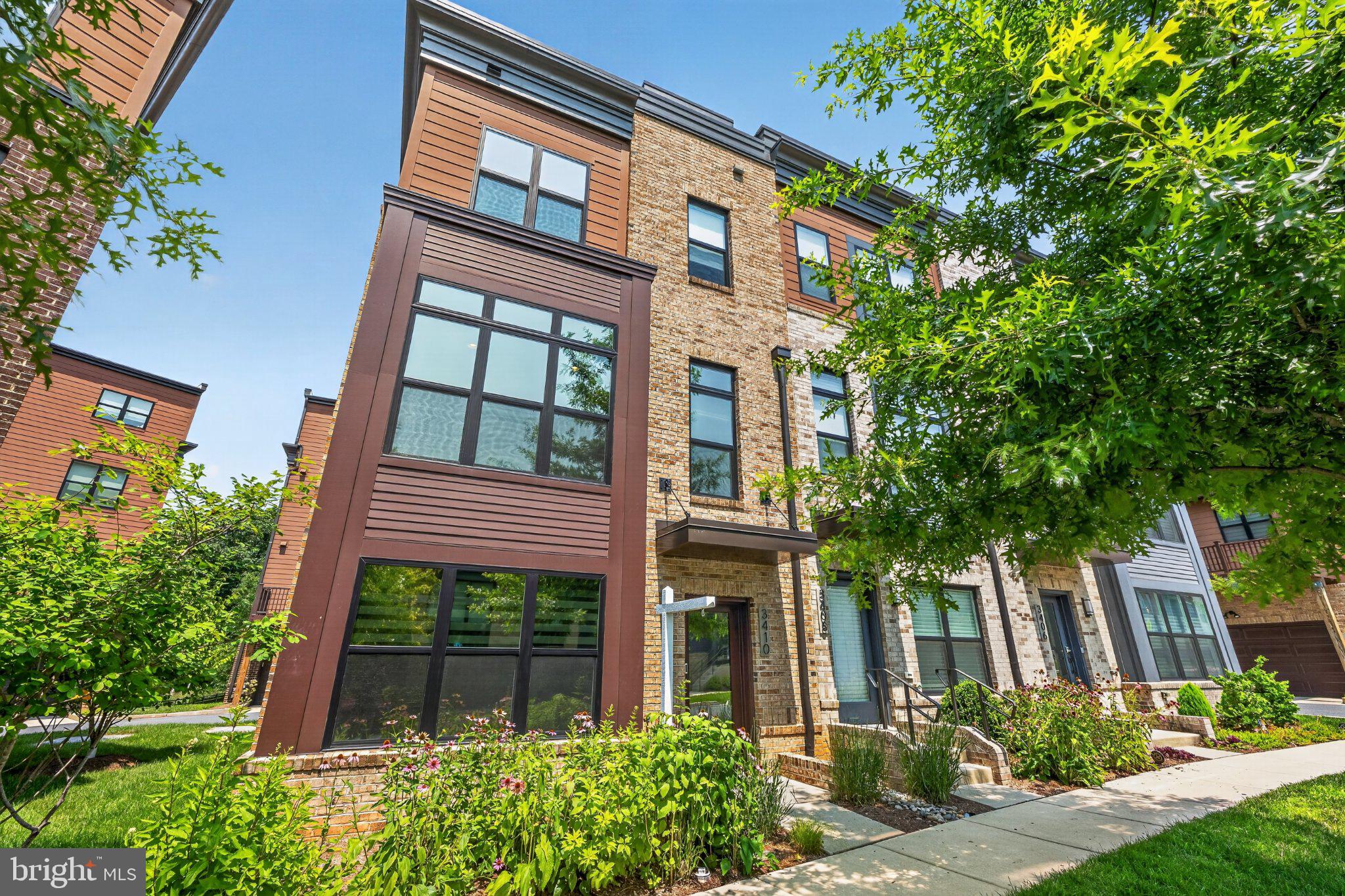 TOWER OAKS - Residential