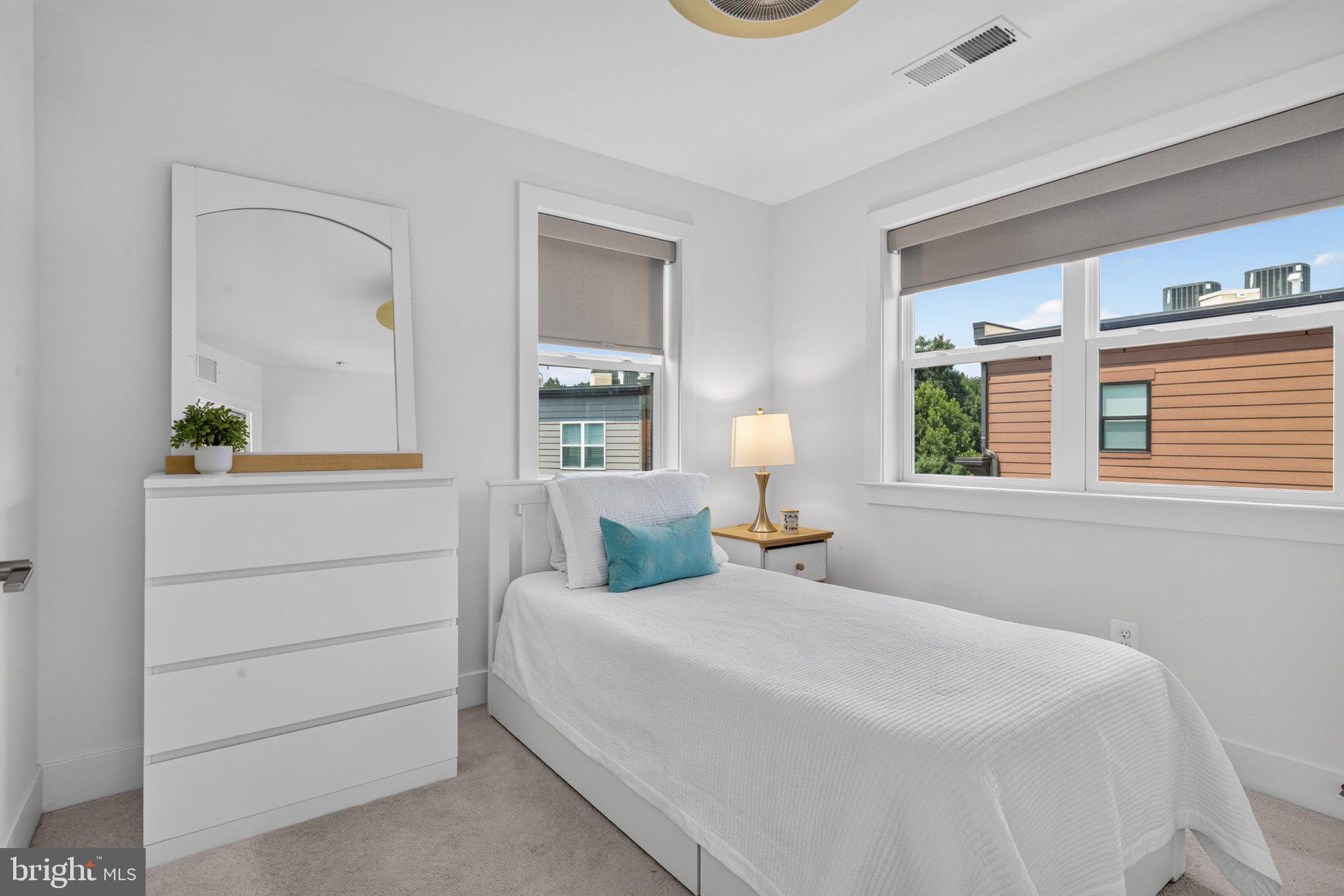 TOWER OAKS - Residential