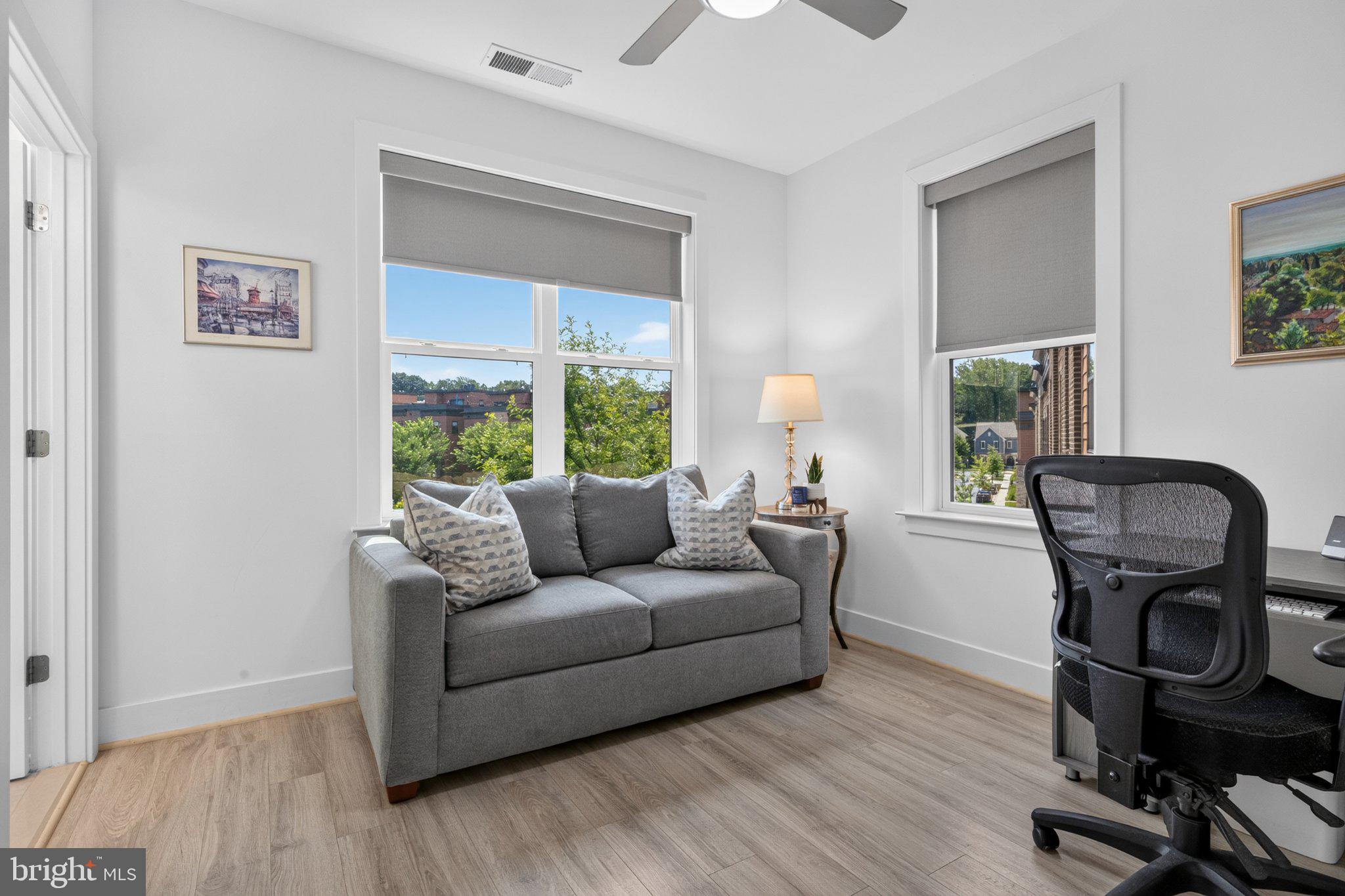 TOWER OAKS - Residential