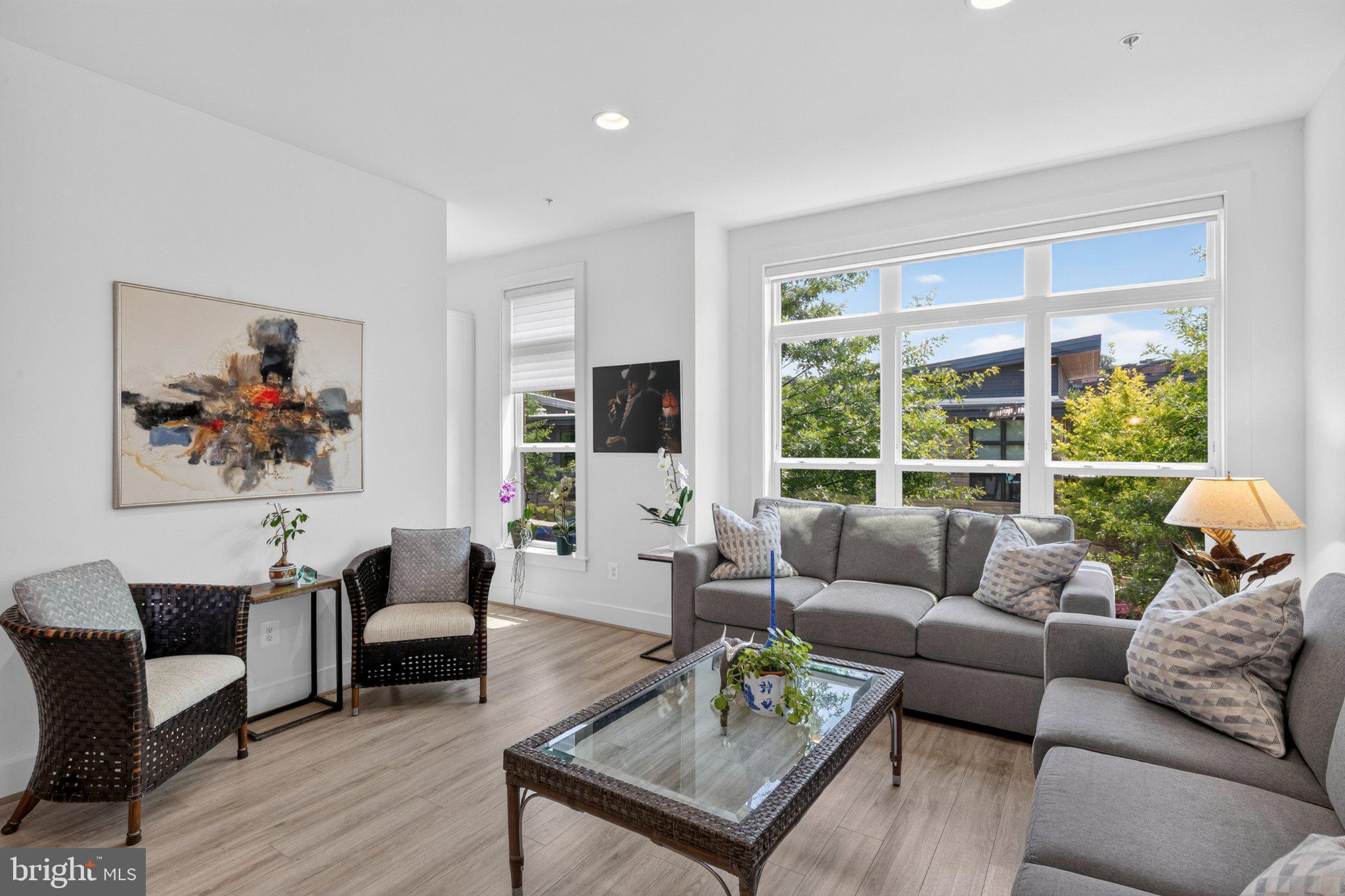 TOWER OAKS - Residential