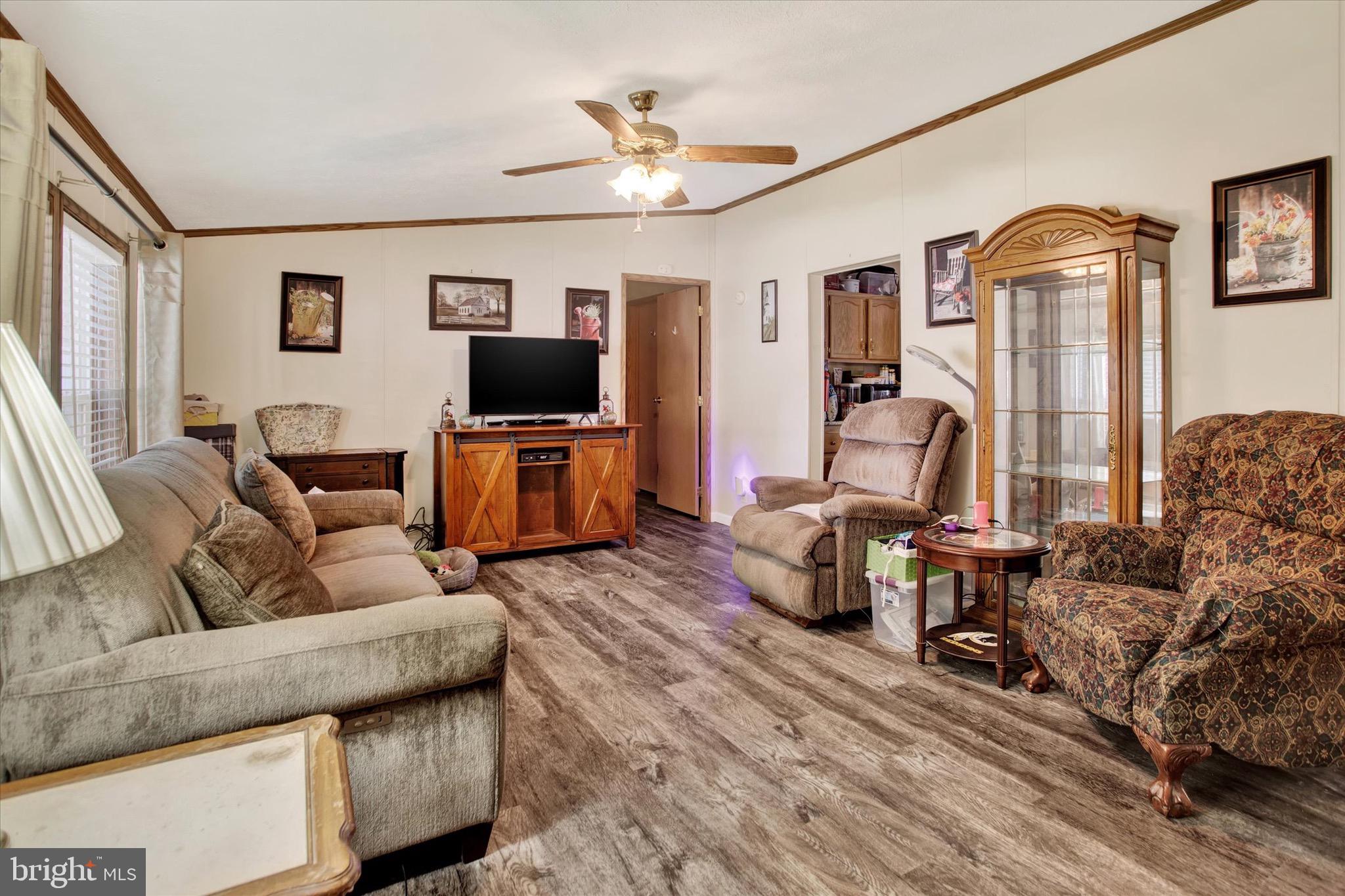 BOONE'S MOBILE ESTATES - Residential