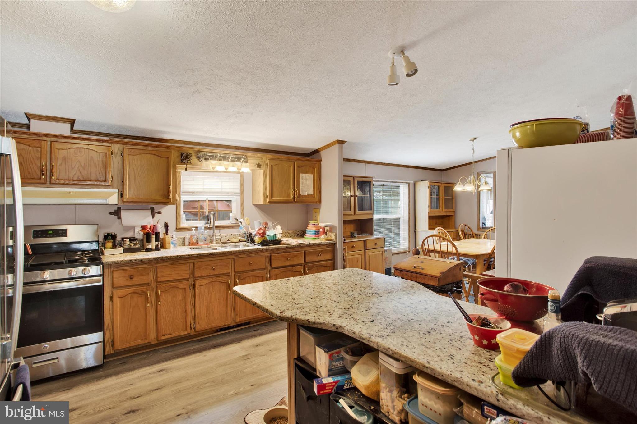 BOONE'S MOBILE ESTATES - Residential