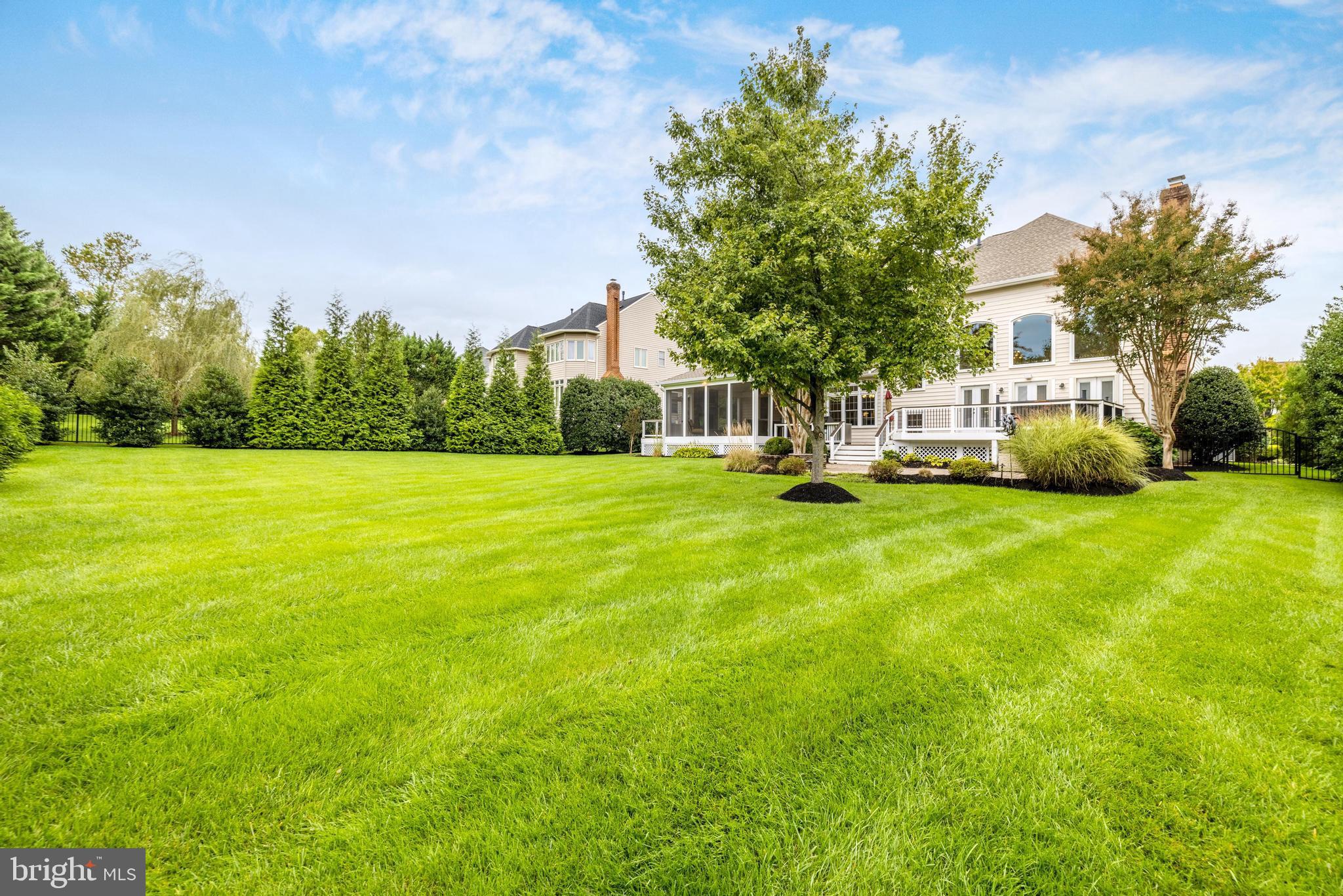 RIVER CREEK - Residential