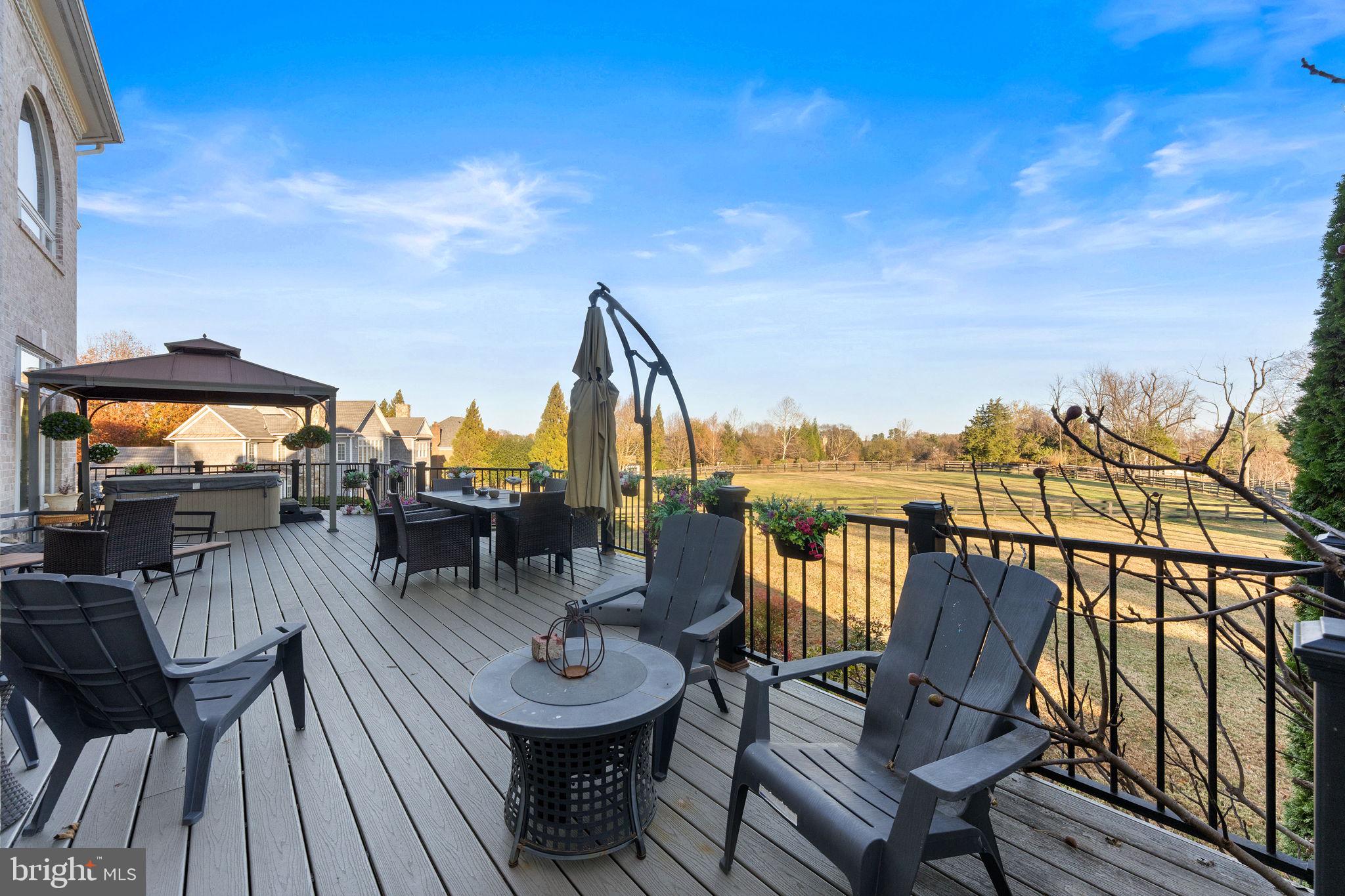 DEERFIELD FARM - Residential