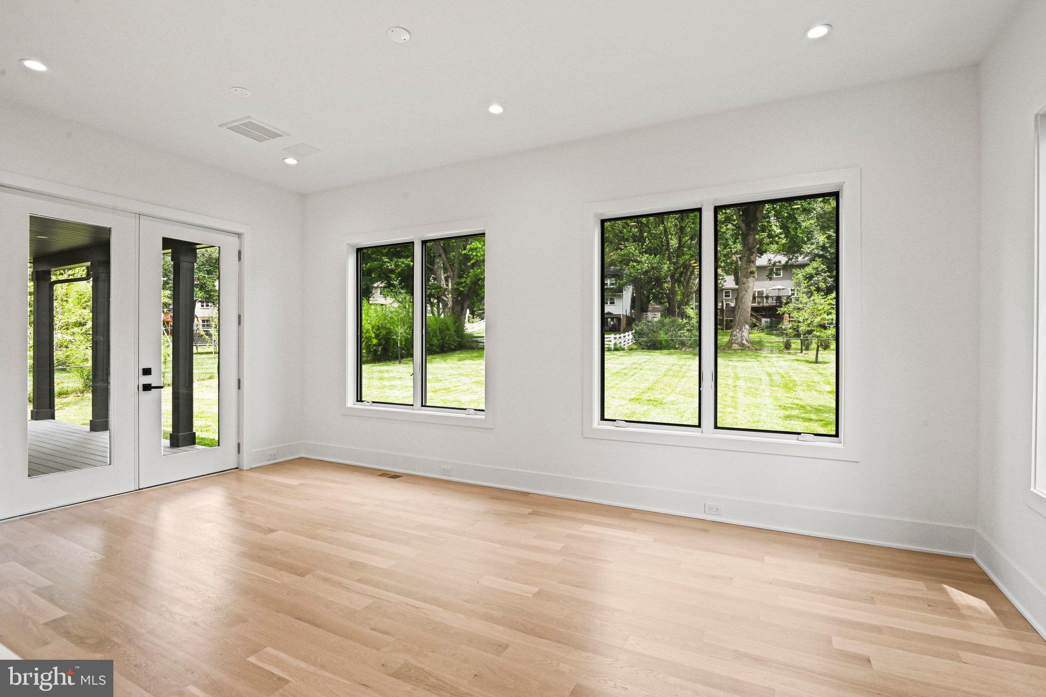WESTBRIAR COUNTRY CLUB ESTATES - Residential