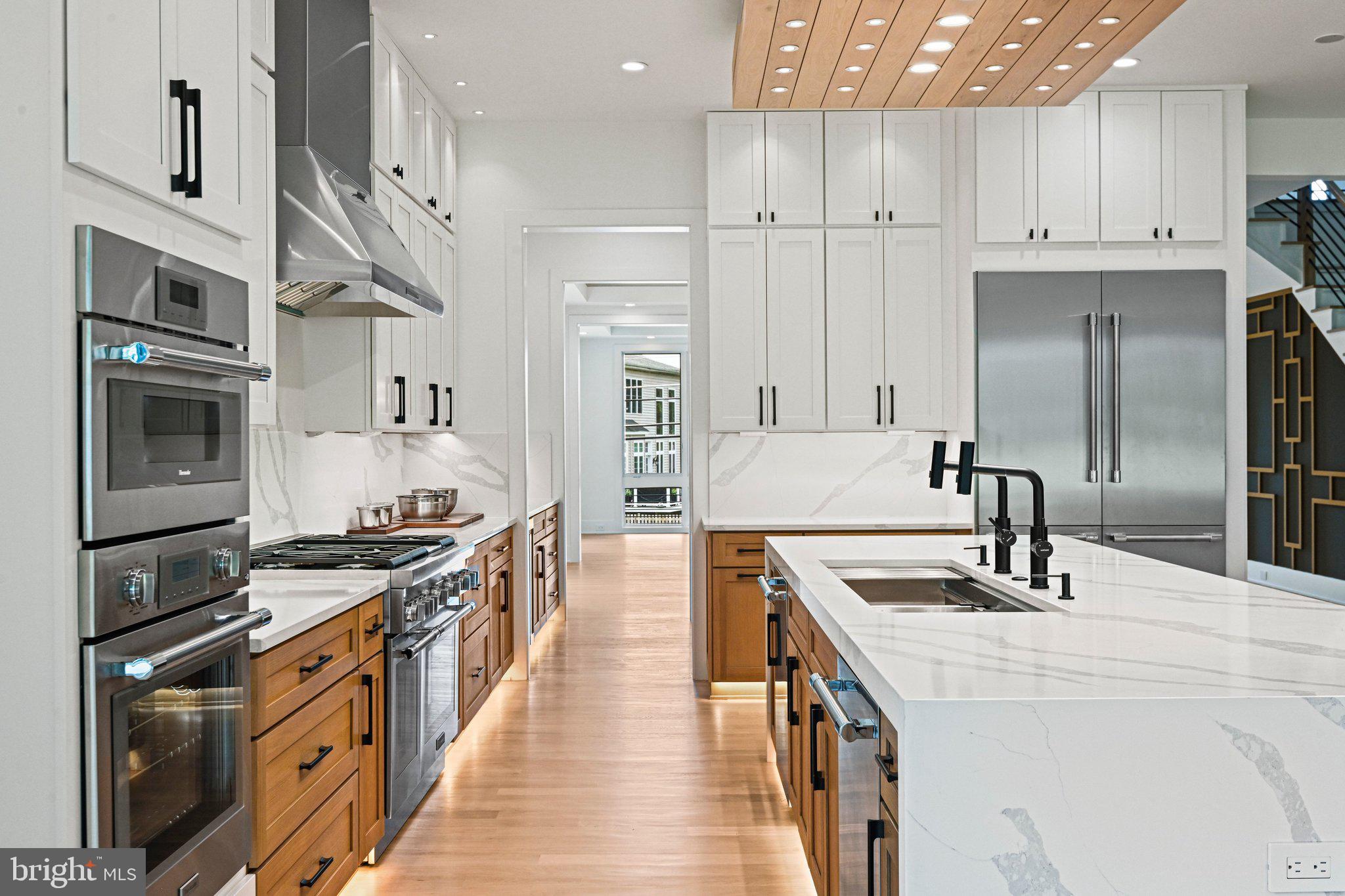 WESTBRIAR COUNTRY CLUB ESTATES - Residential